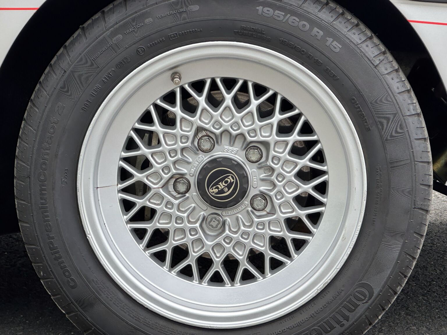 Exteriörbild på 1987 Lotus Esprit S3