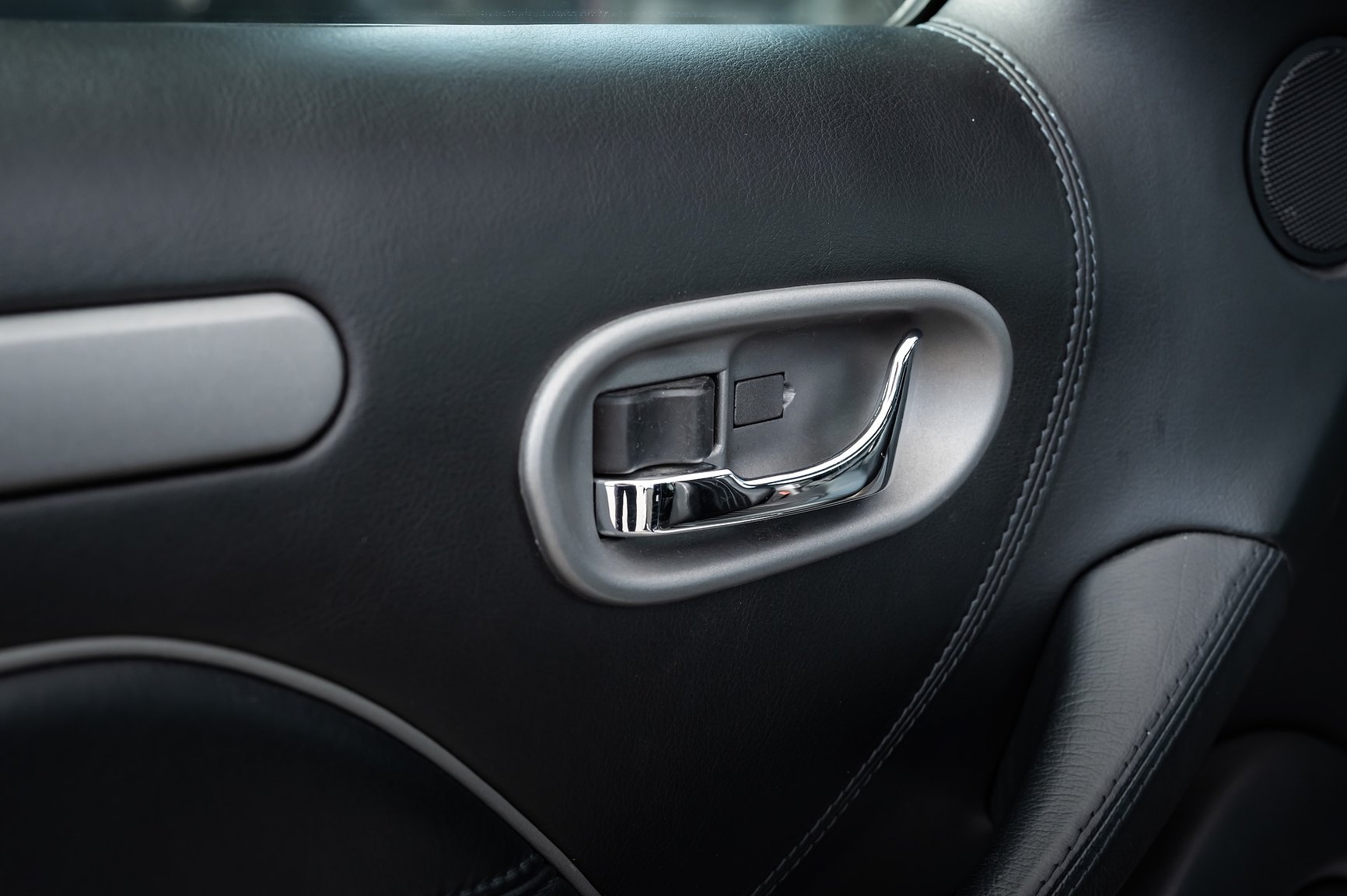 Interior image of 2004 Maserati Coupé 4.2 V8 Cambiocorsa