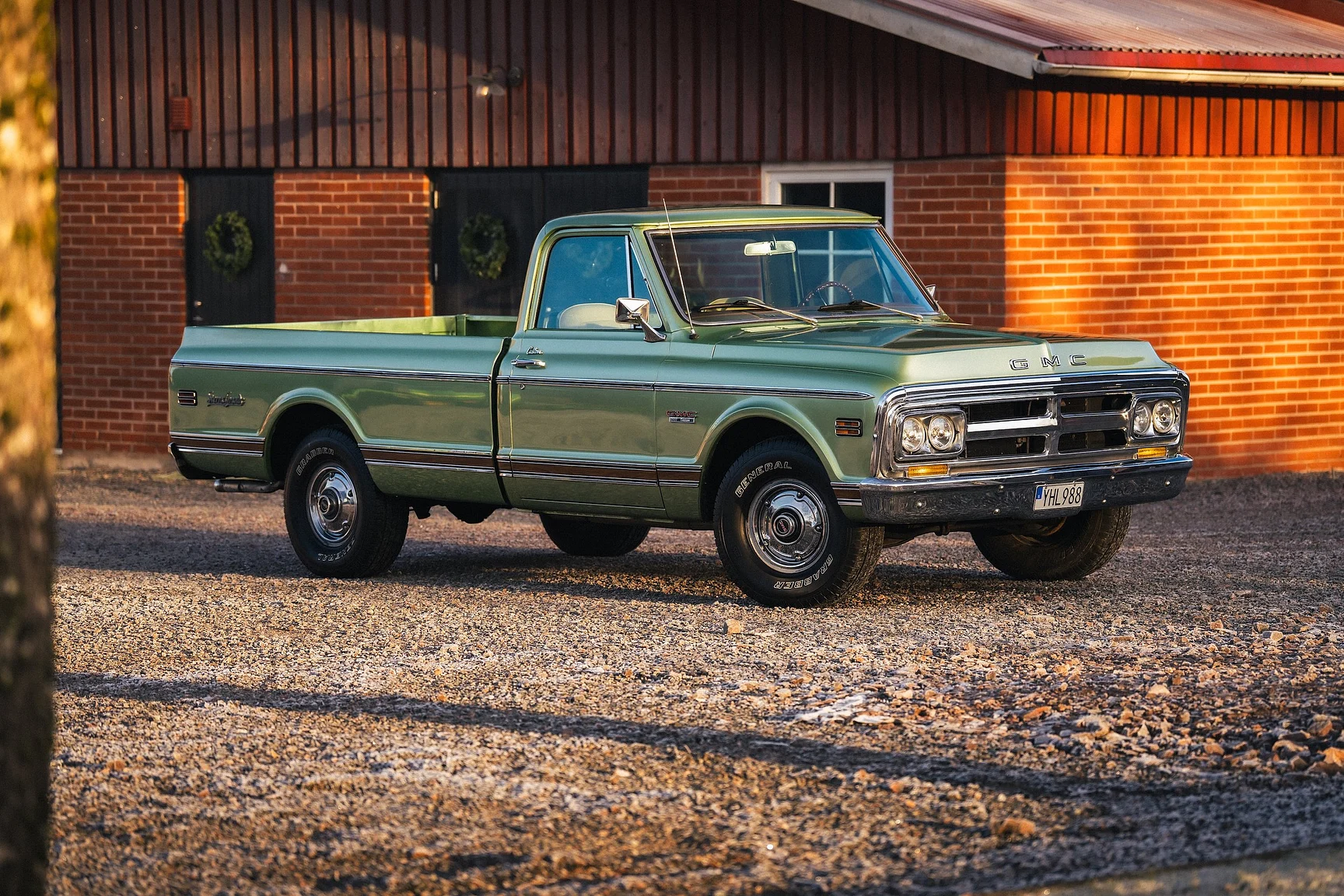 Exterior image of 1970 GMC 1500 Custom Sierra Grande – NO RESERVE (65)
