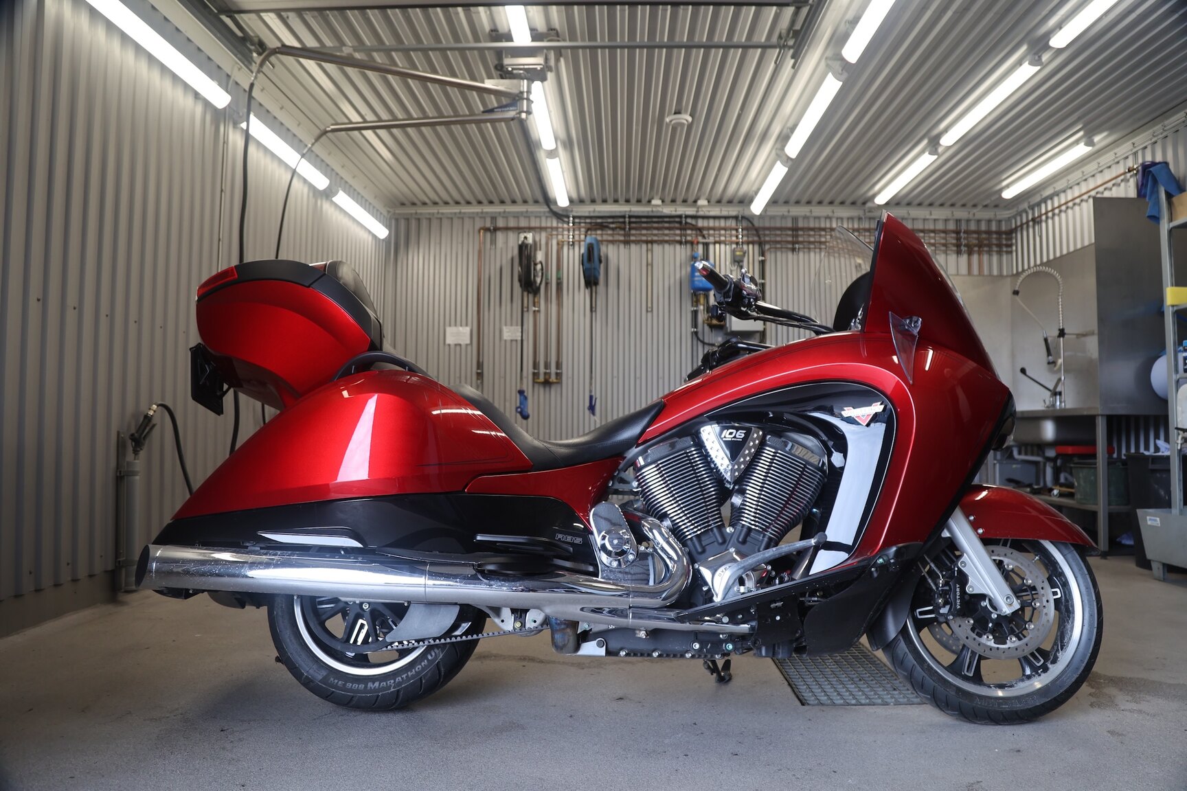 Exteriörbild på 2015 Victory Vision