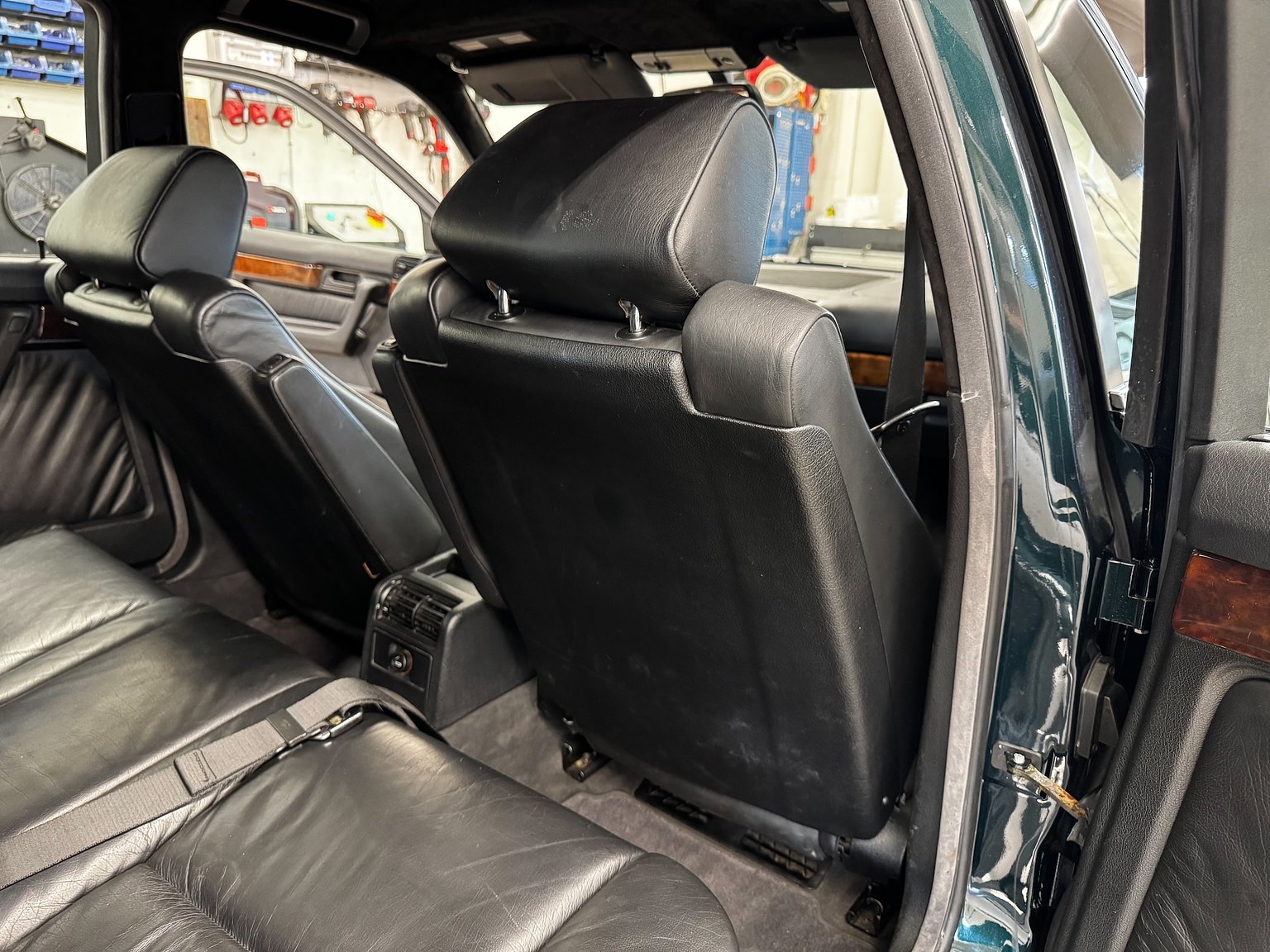 Interior image of 1995 BMW 540i Touring - NO RESERVE (36)