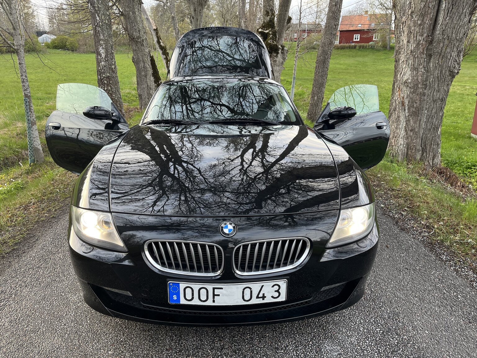 Exterior image of 2007 BMW Z4 3.0Si Coupé