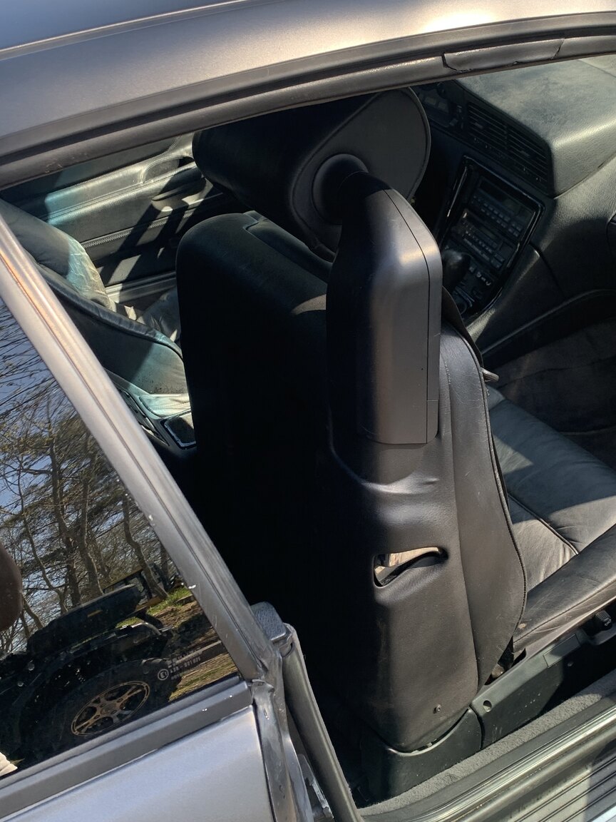 Interior image of 1995 BMW 840i (7)