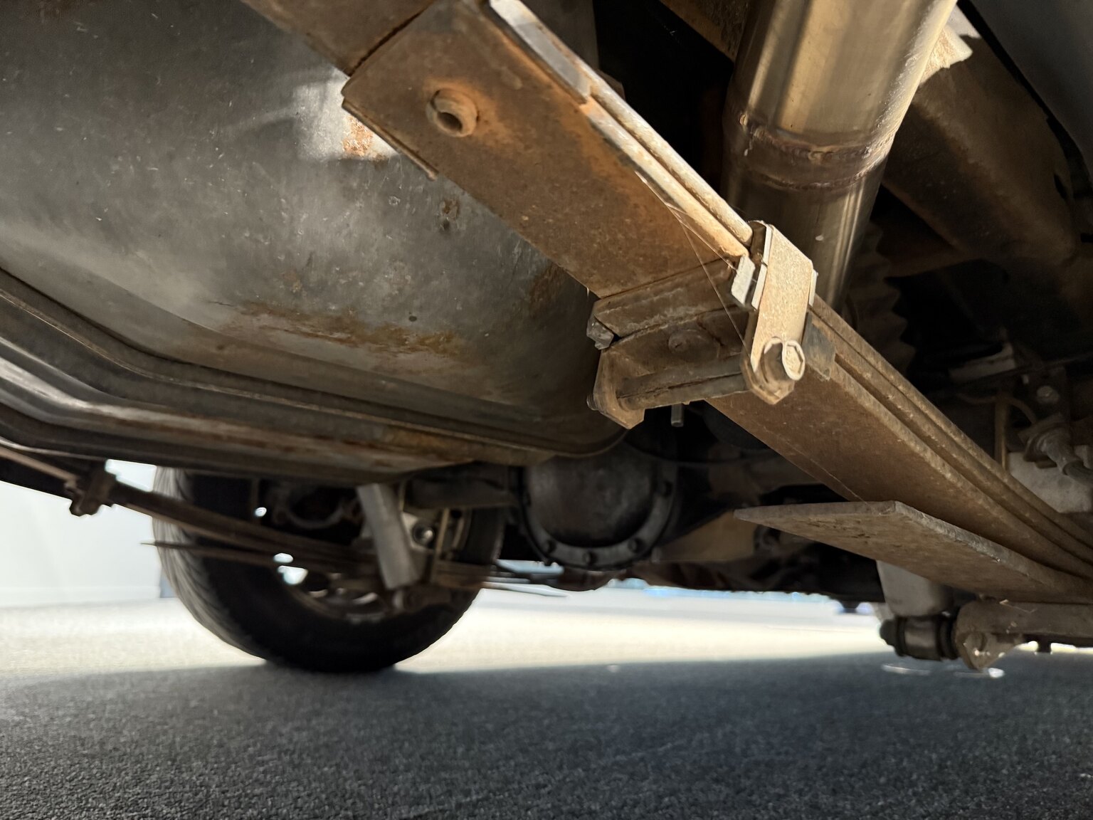 Image of 1992 GMC Typhoon  mechanics