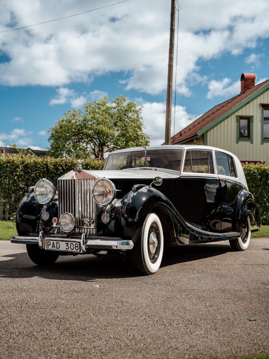 Exterior image of 1949 Rolls Royce Silver Wraith