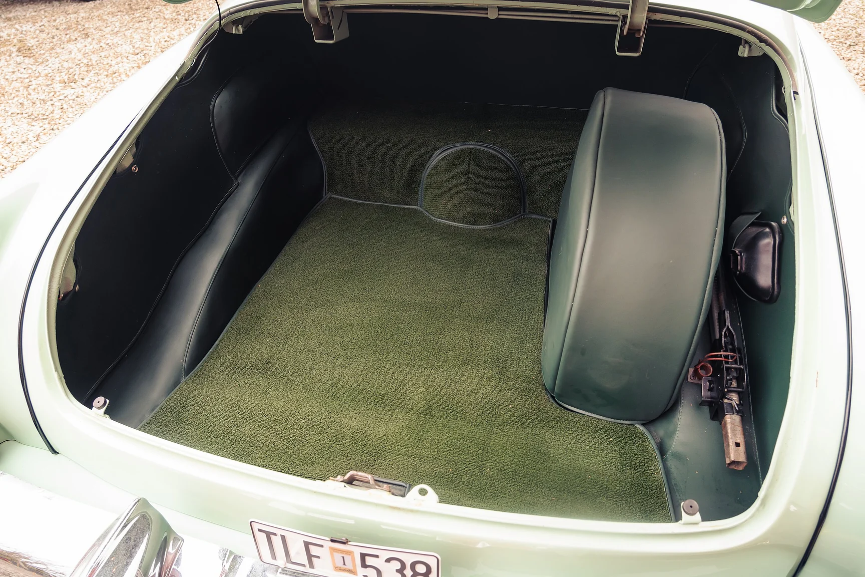Innenraumfoto von 1953 Cadillac Series 62 (42)