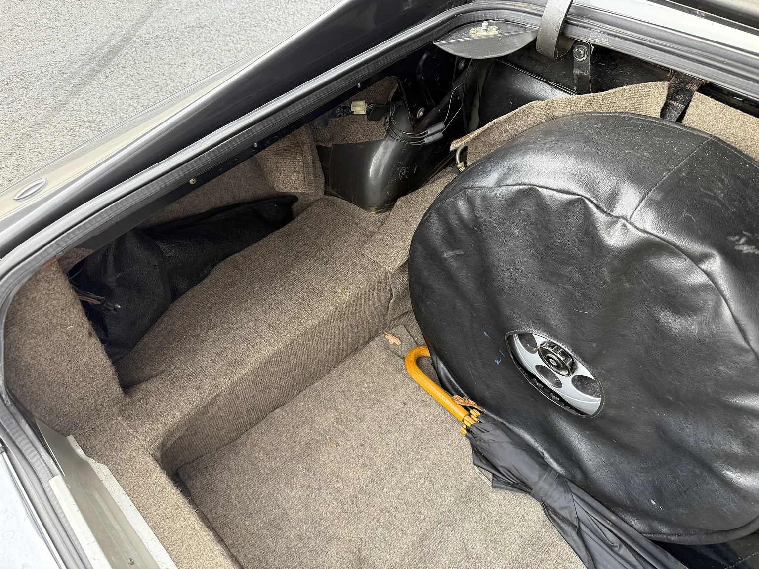 Innenraumfoto von 1985 Jaguar XJS HE (35)