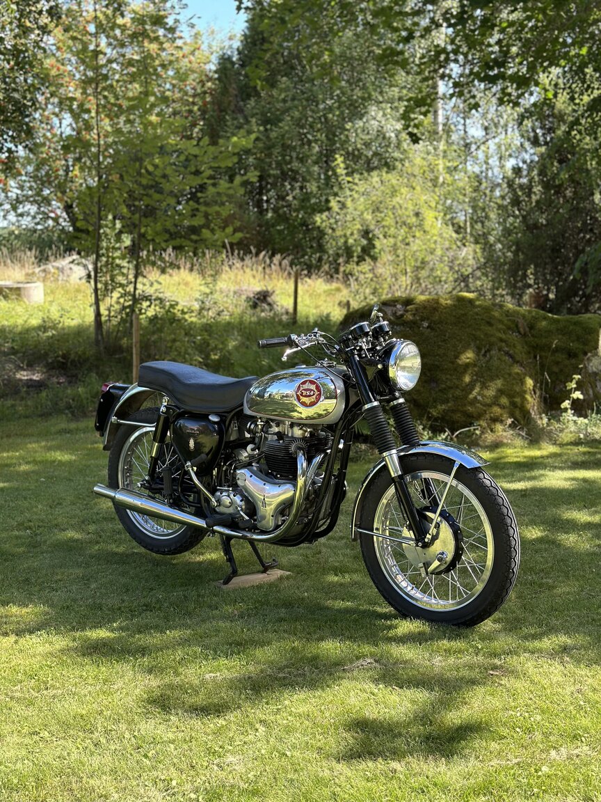 Exteriörbild på 1954  BSA A10 Deluxe