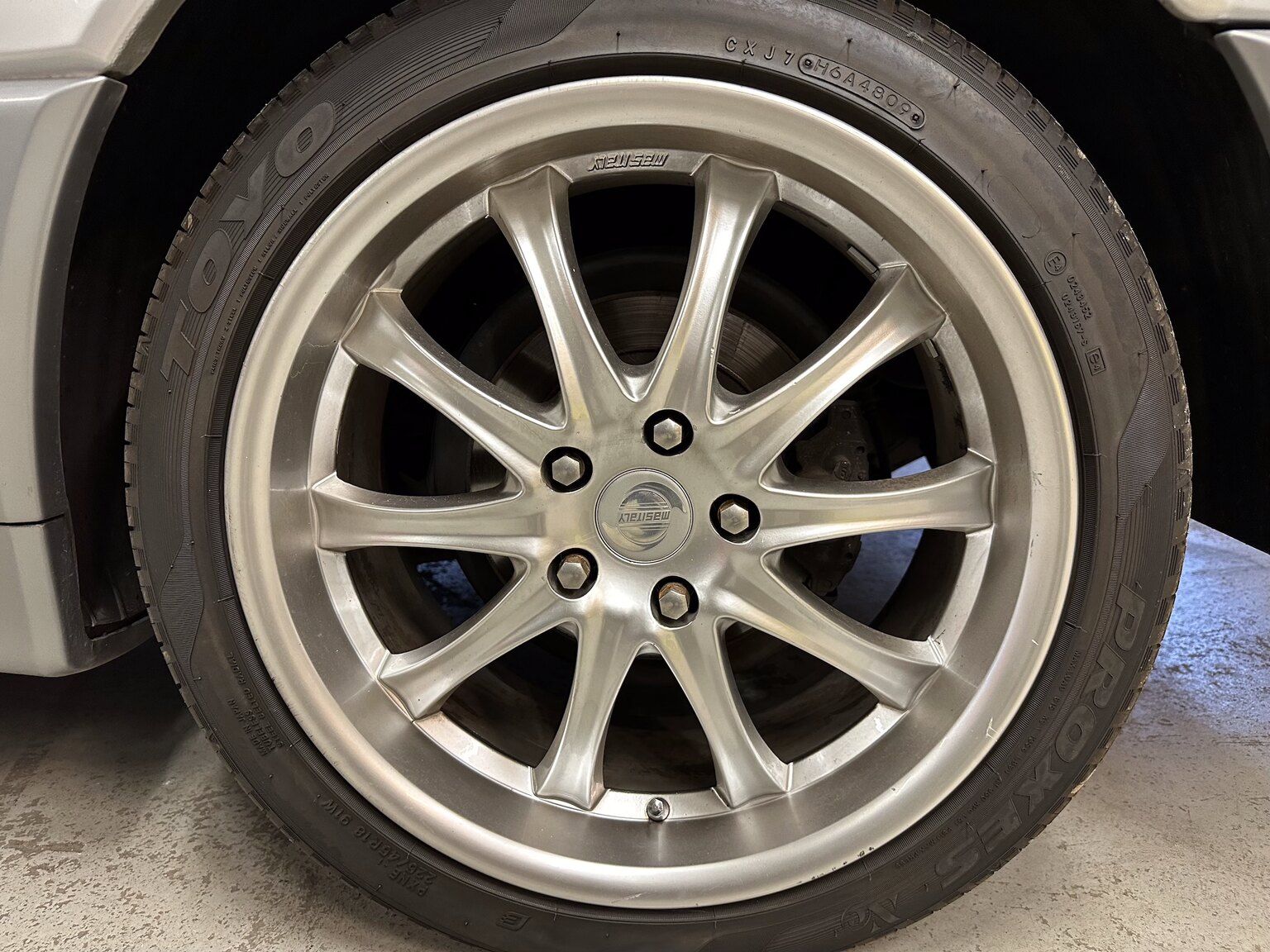 Exterior image of 1993 Mercedes-Benz SL 320