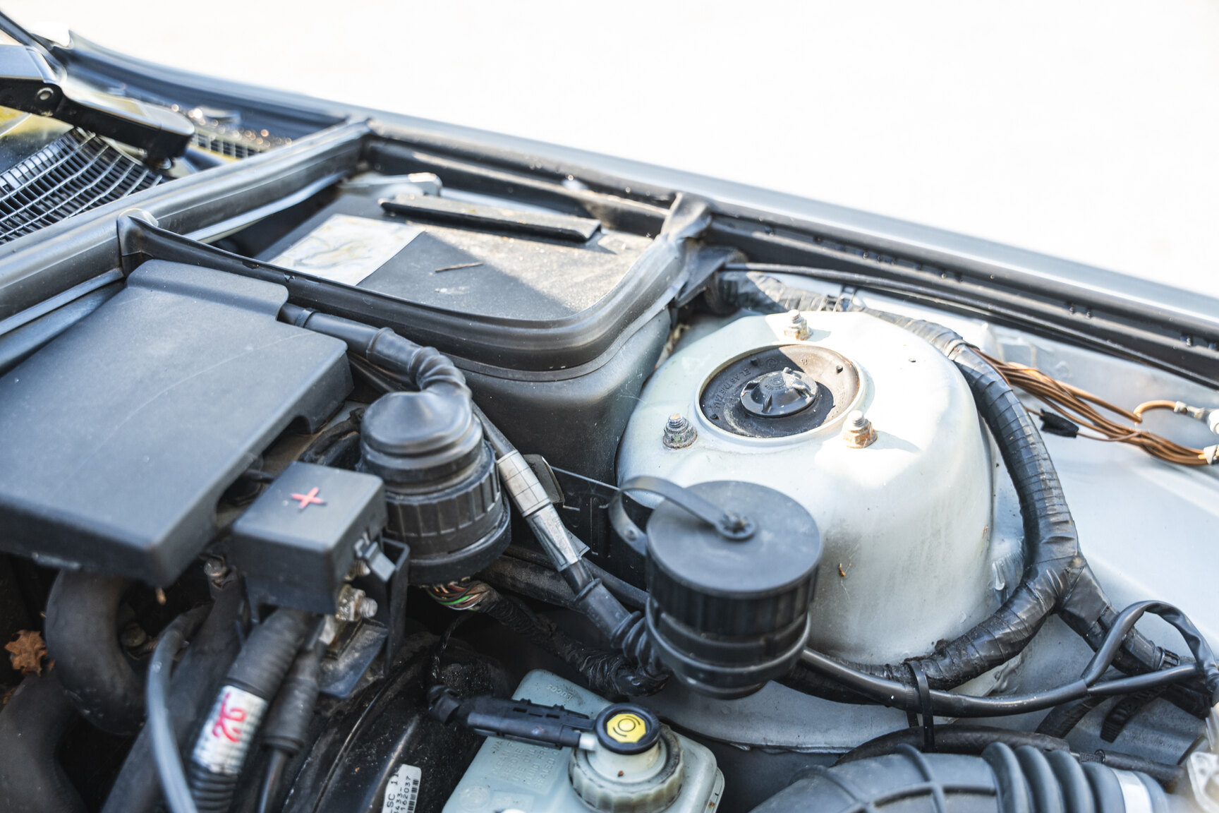 Image of 1994 BMW 520i E34 mechanics