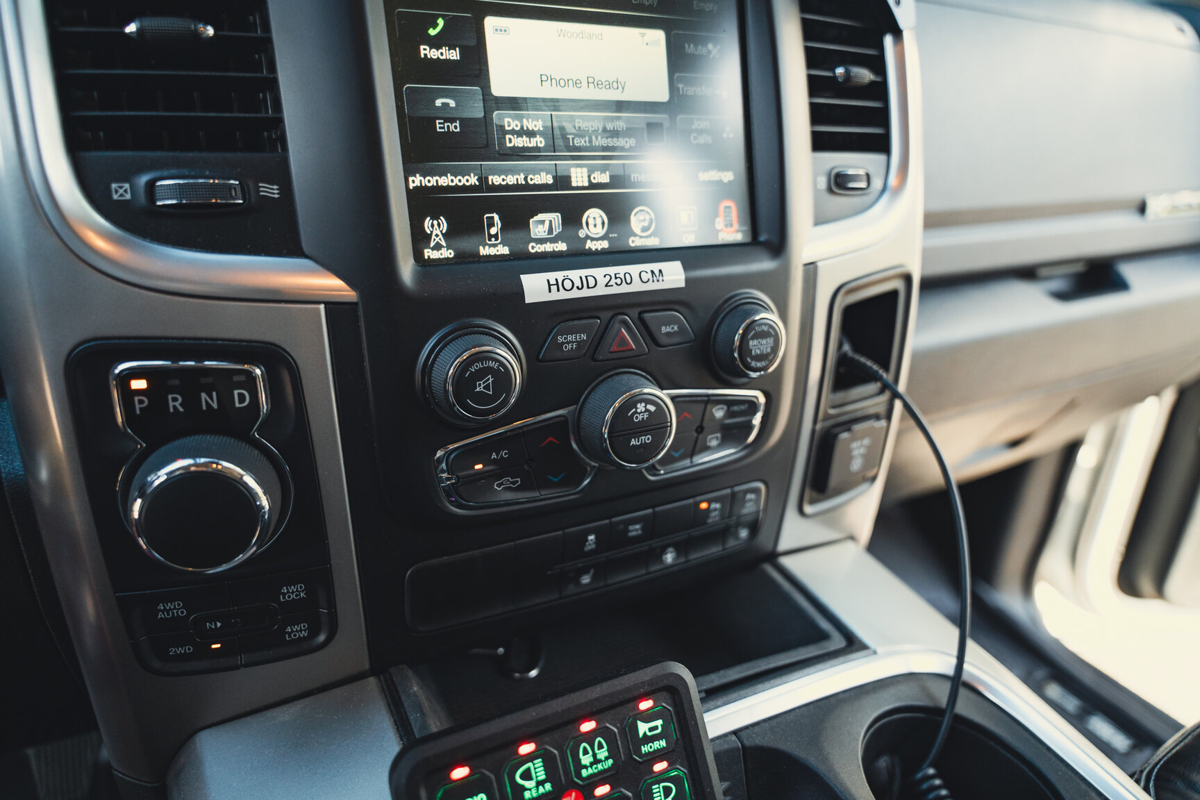 Interiörbild 2017 Dodge Ram 1500 AEV (32)