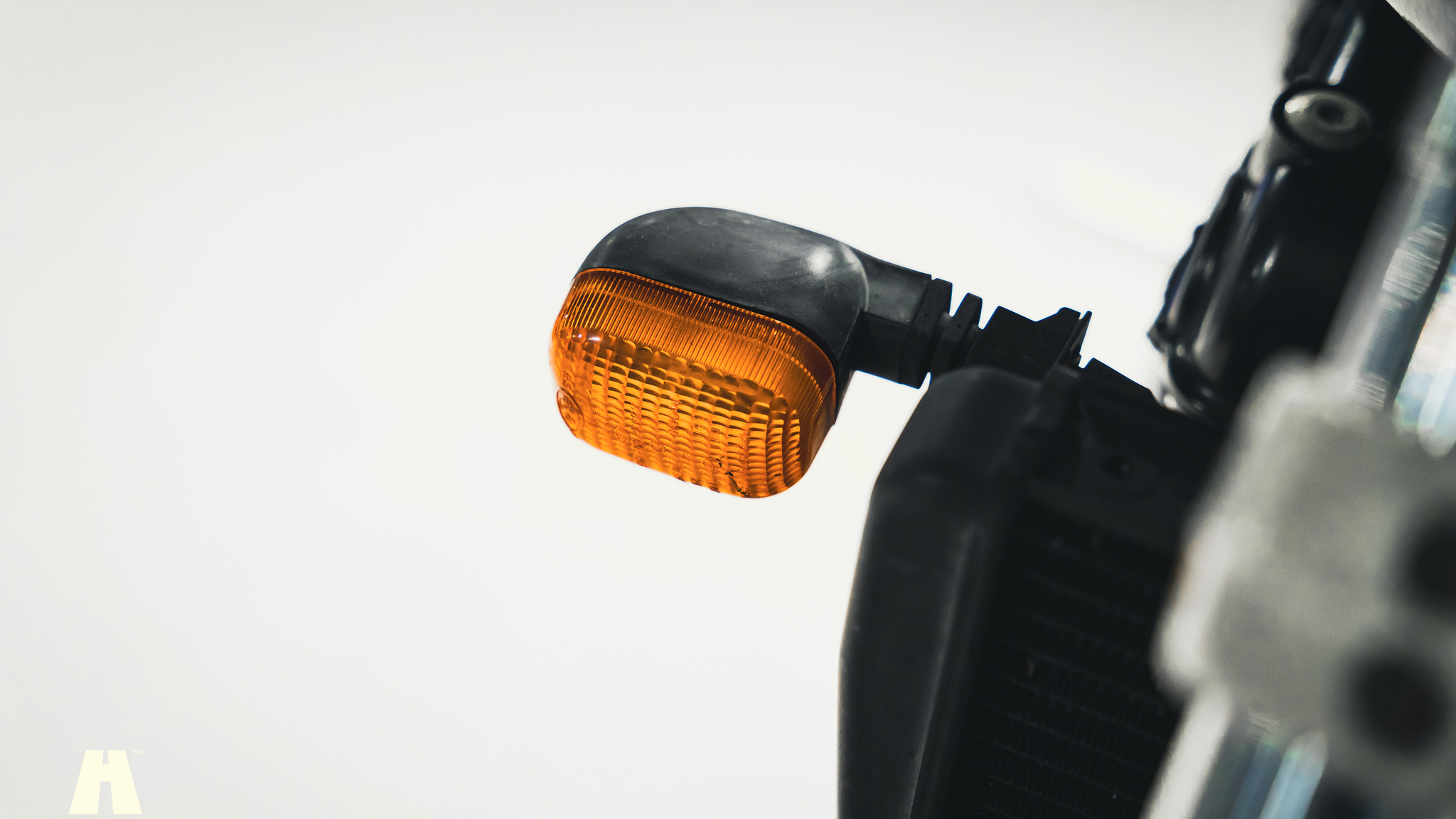 Exterior image of 2001 Triumph Speed Triple (21)