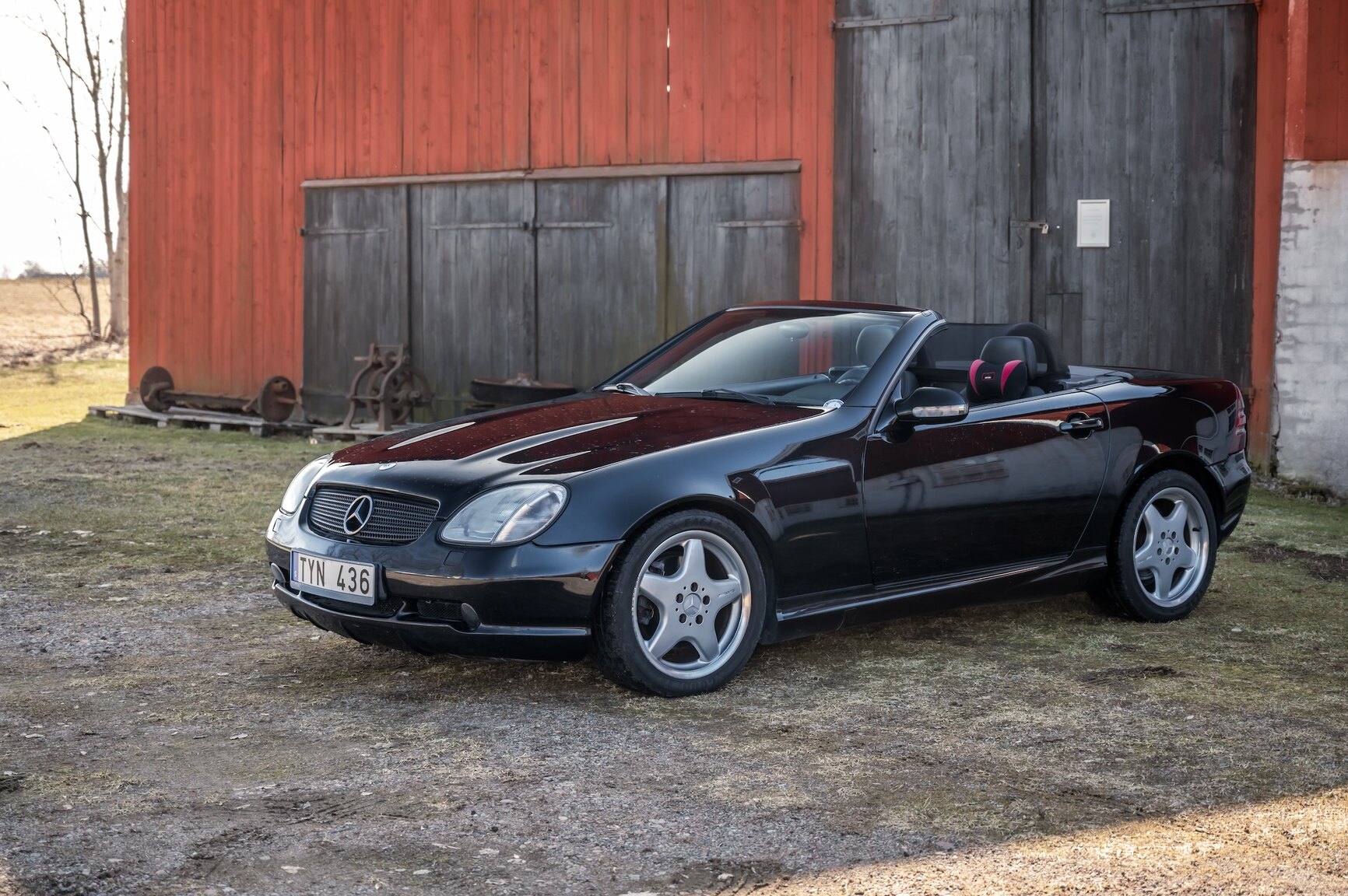 Exteriörbild på 2001 Mercedes-Benz SLK 320