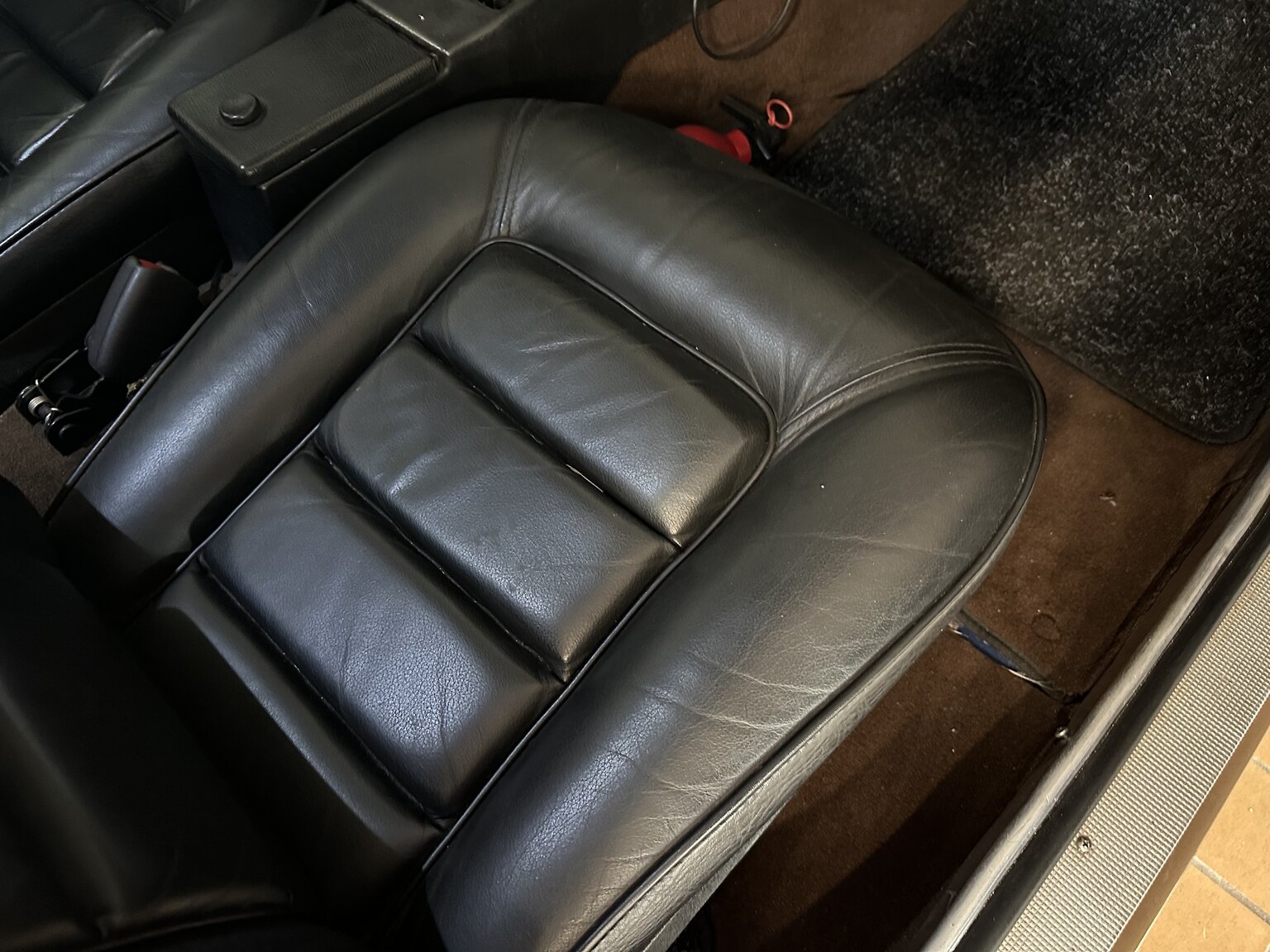Interior image of 1973 Volvo 1800 ES (29)