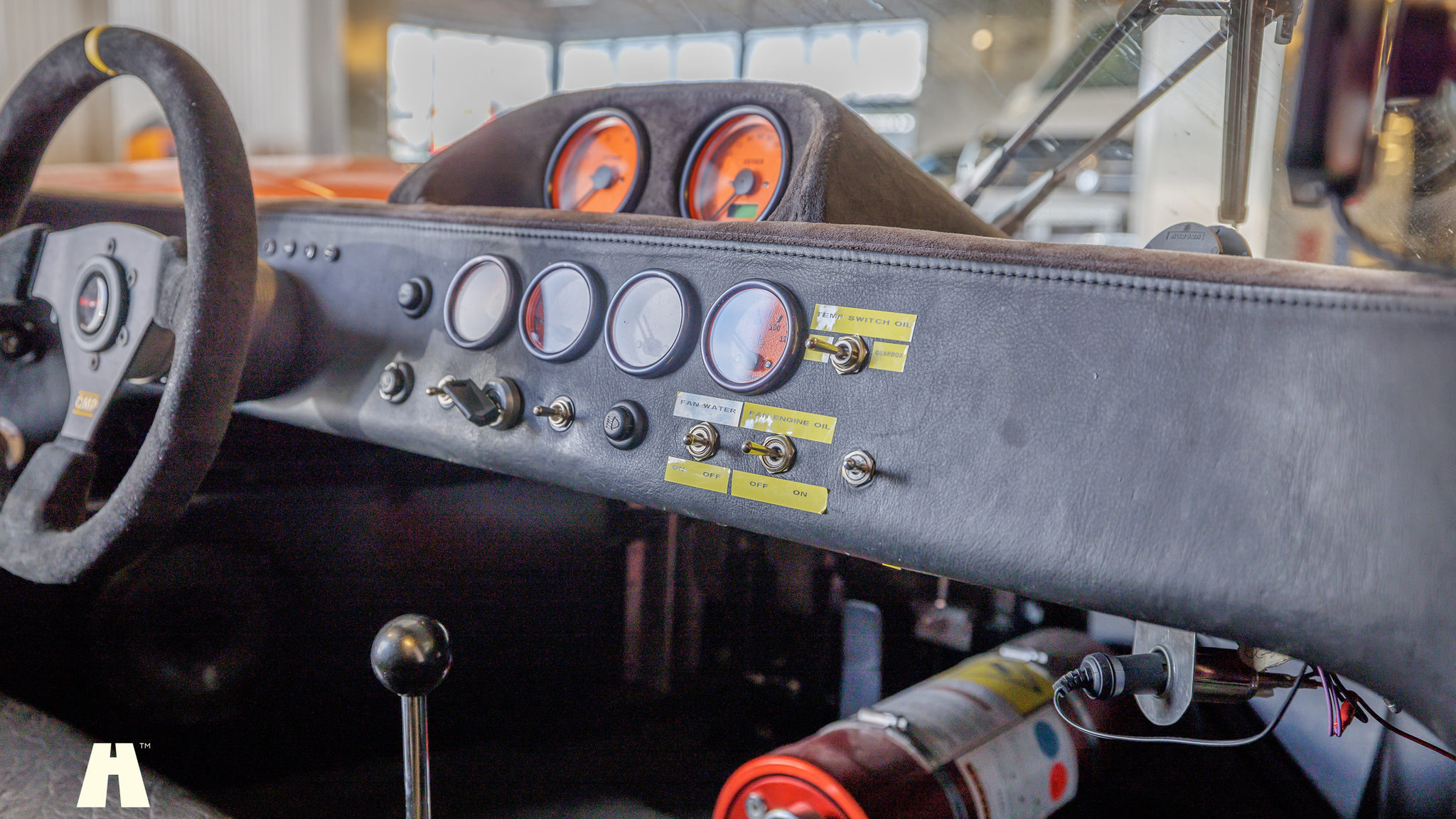 Interior image of 2006 Ultima GTR (17)
