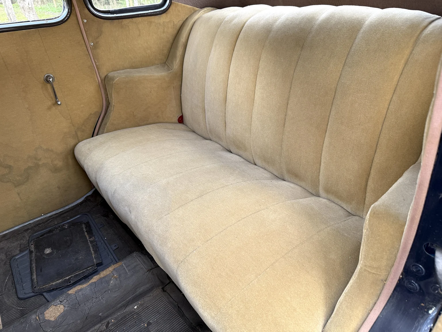 Innenraumfoto von 1936 Ford 214A Fordor (48)