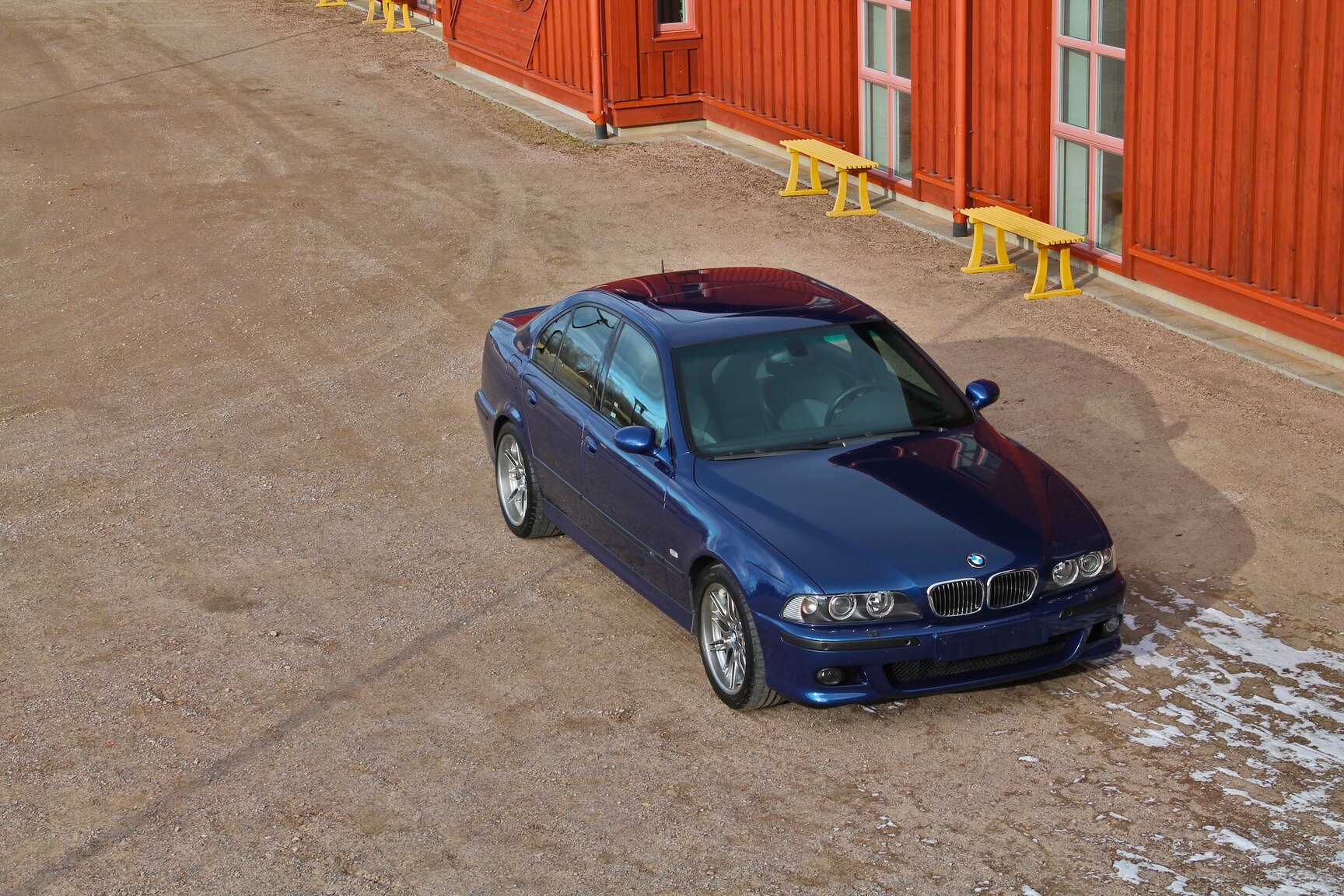 Exteriörbild på 2003 BMW M5