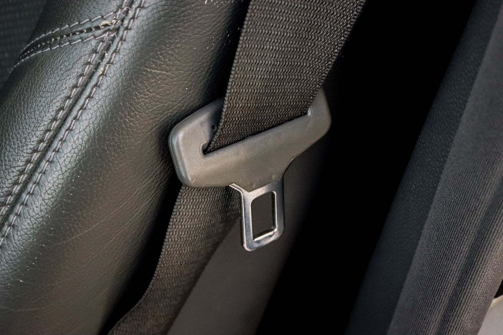 Interior image of 2006 Mercedes-Benz SL 500