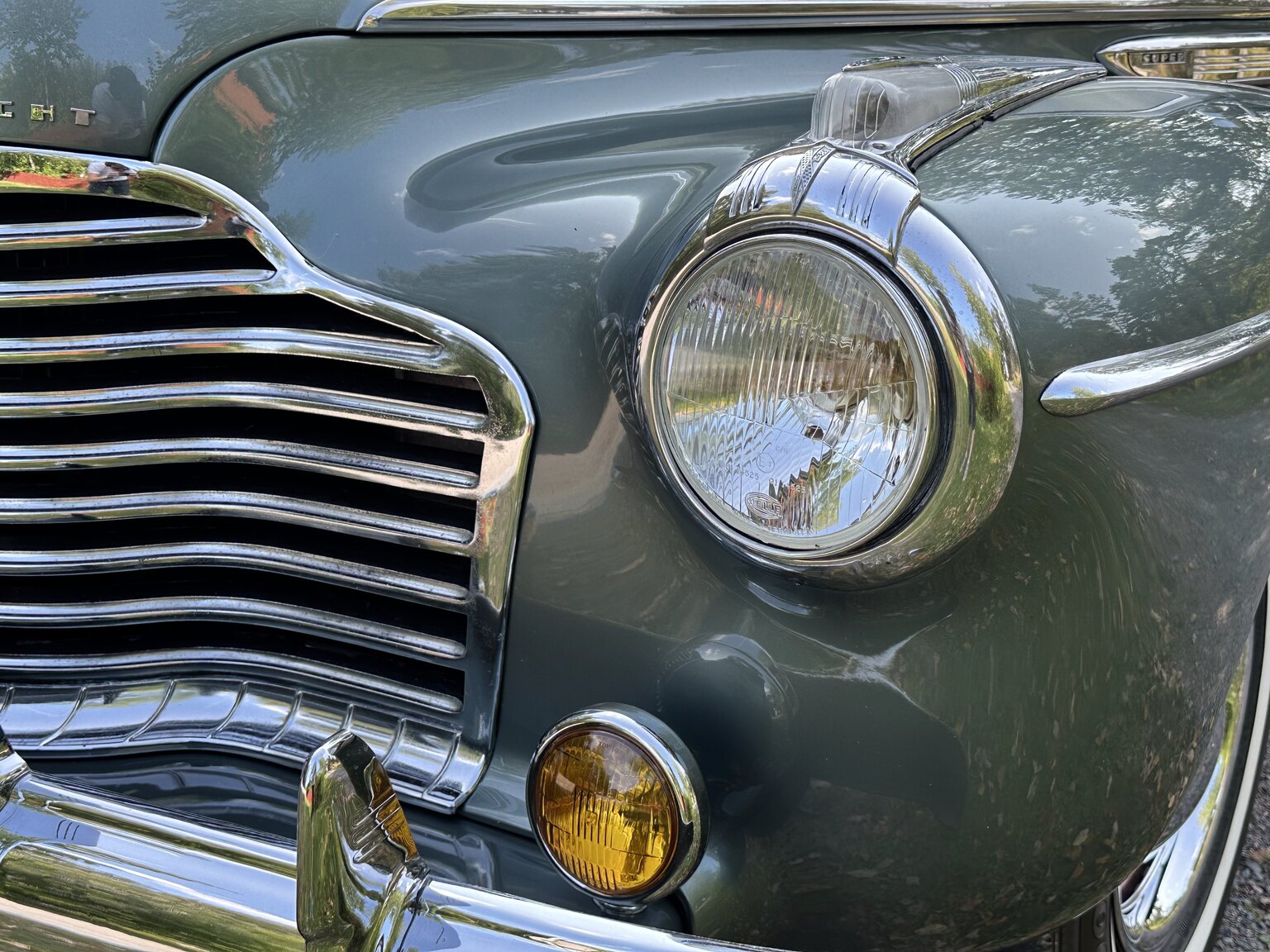 Exterior image of Buick Sedan Special 8