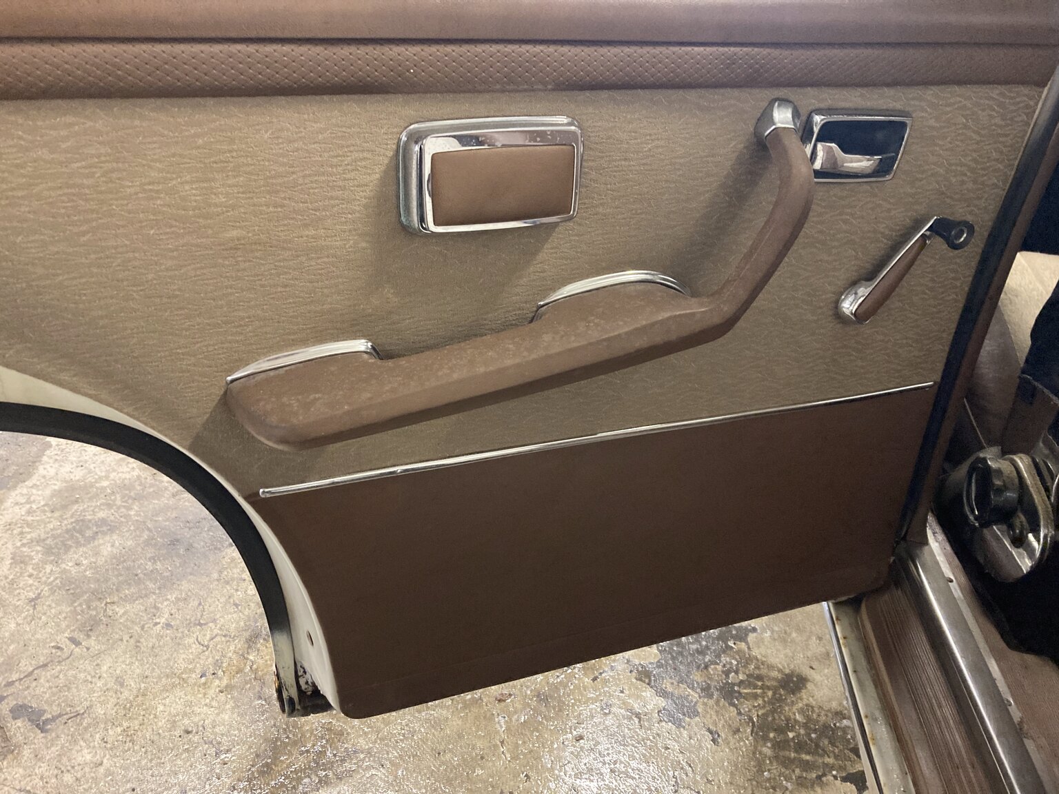 Interior image of 1966 Mercedes-Benz 250s