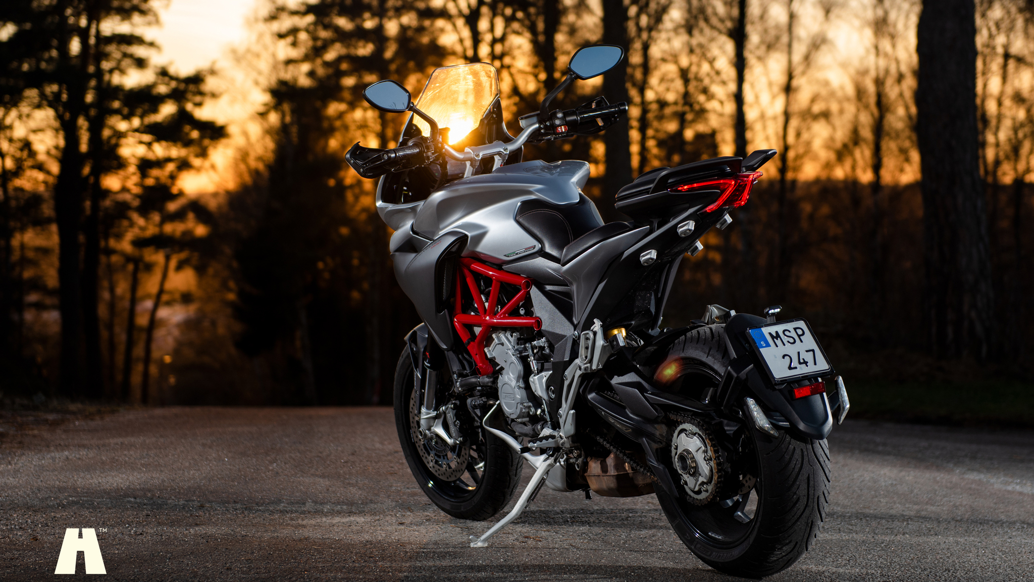 Exteriörbild på 2015 MV Agusta Veloce Turismo 800