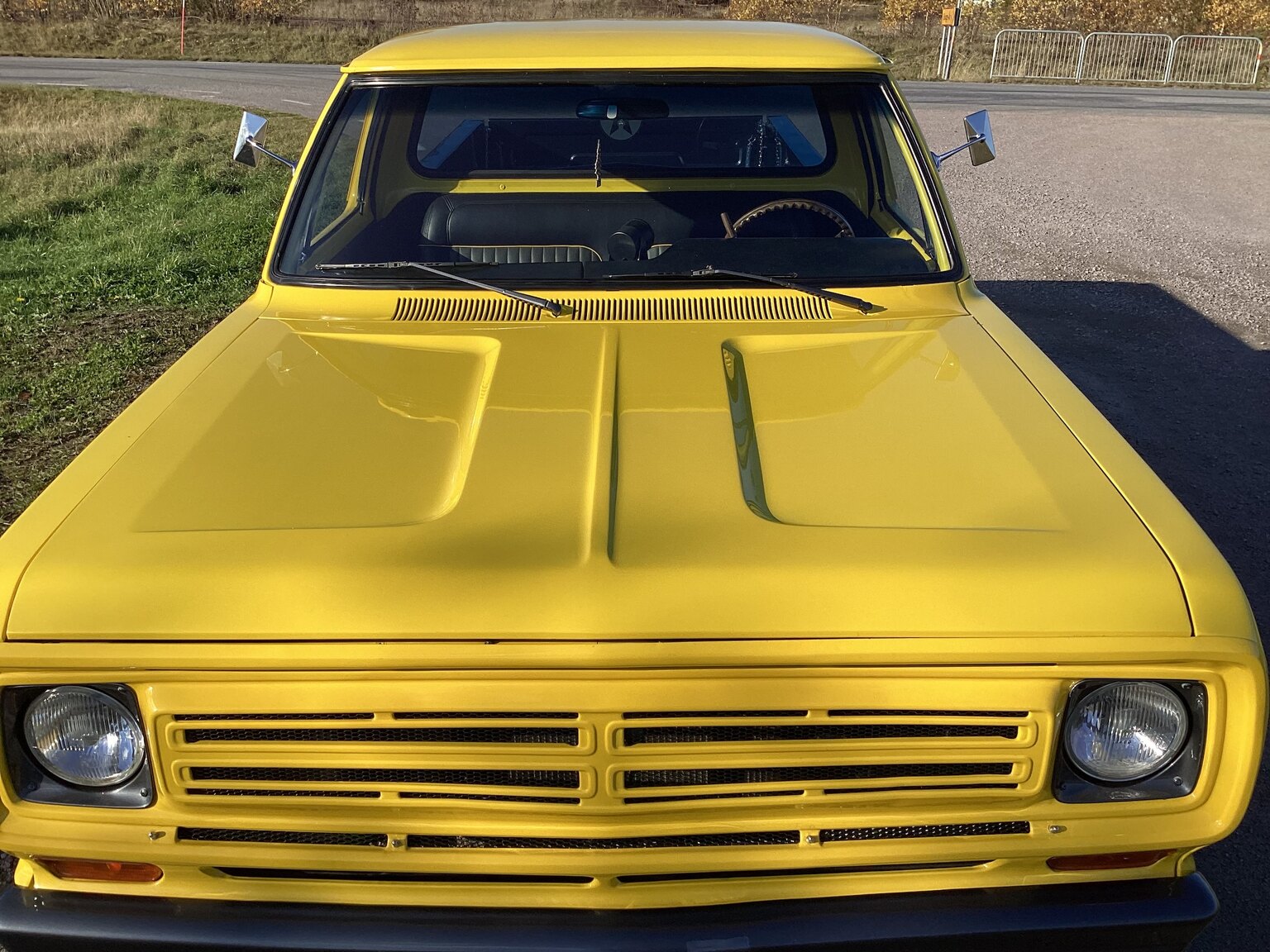 Exterior image of 1971 Dodge D100