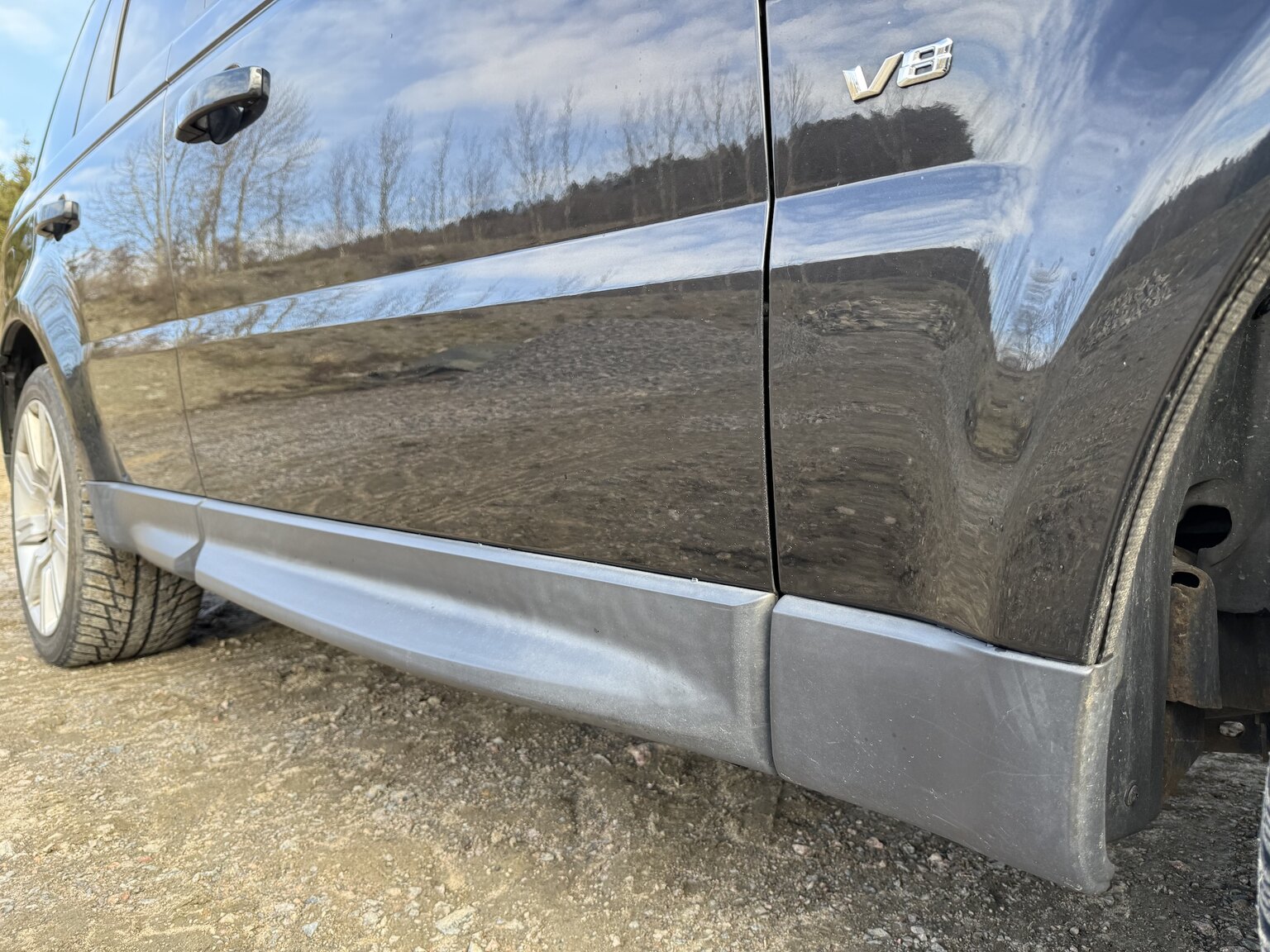 Exteriörbild på 2012 Land Rover Range Rover Sport V8