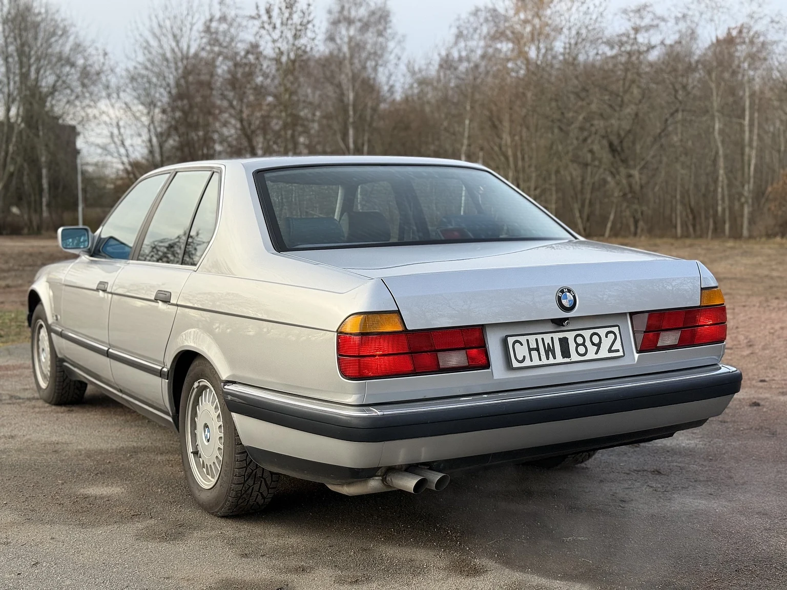 Exteriörbild på 1992 BMW 730iA (18)