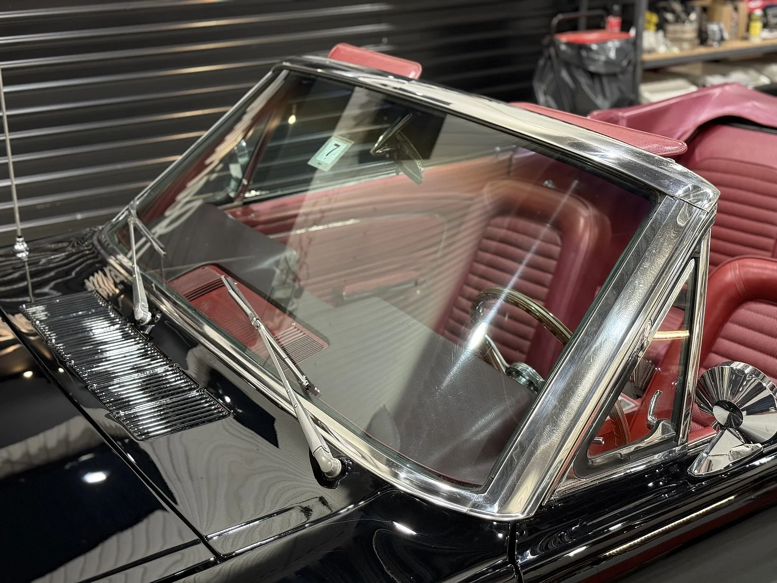 Exteriörbild på 1966 Ford Mustang Convertible (41)