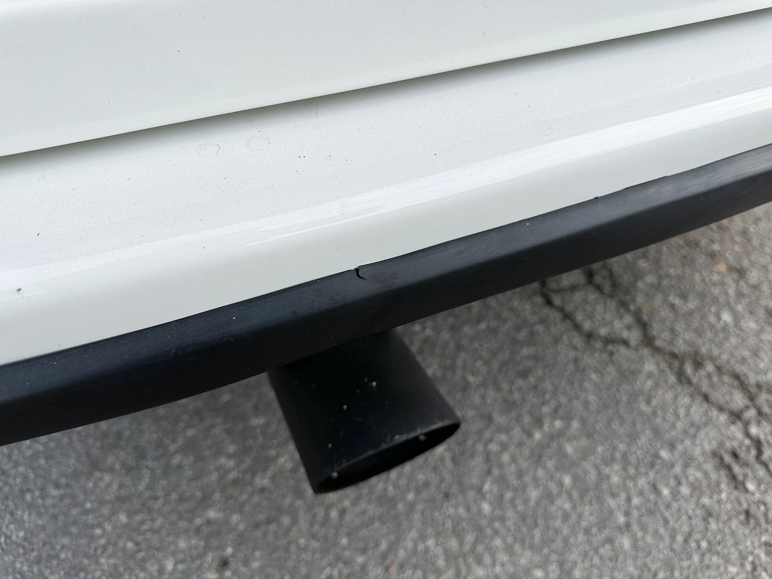 Exterior image of 1986 Porsche 944R (81)