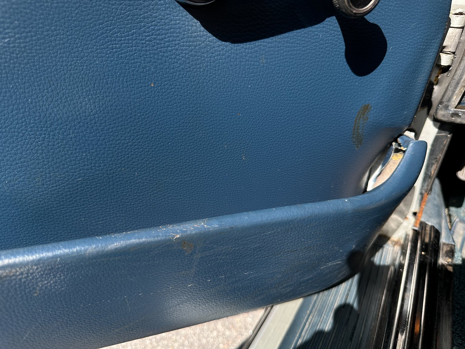 Interior image of 1972 Mercedes-Benz 350 SL