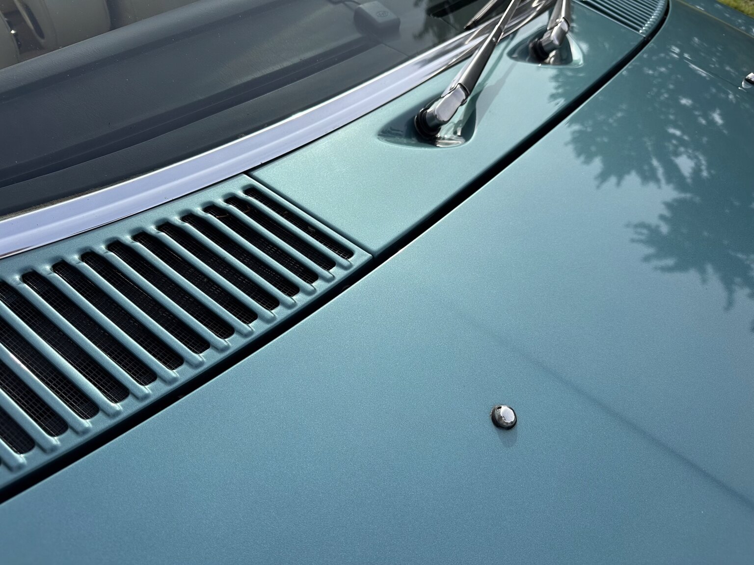 Exteriörbild på 1985 Mercedes-Benz 380 SL