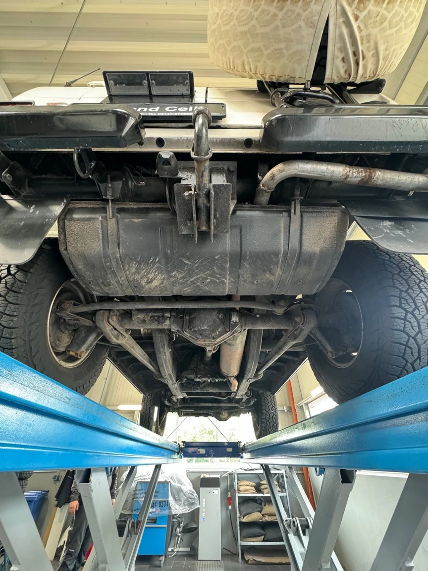 Image of 1981 Mercedes-Benz 240 GD mechanics (26)