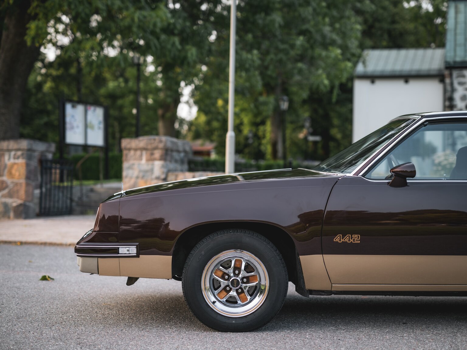 Exteriörbild på 1986 Oldsmobile Cutlass 442