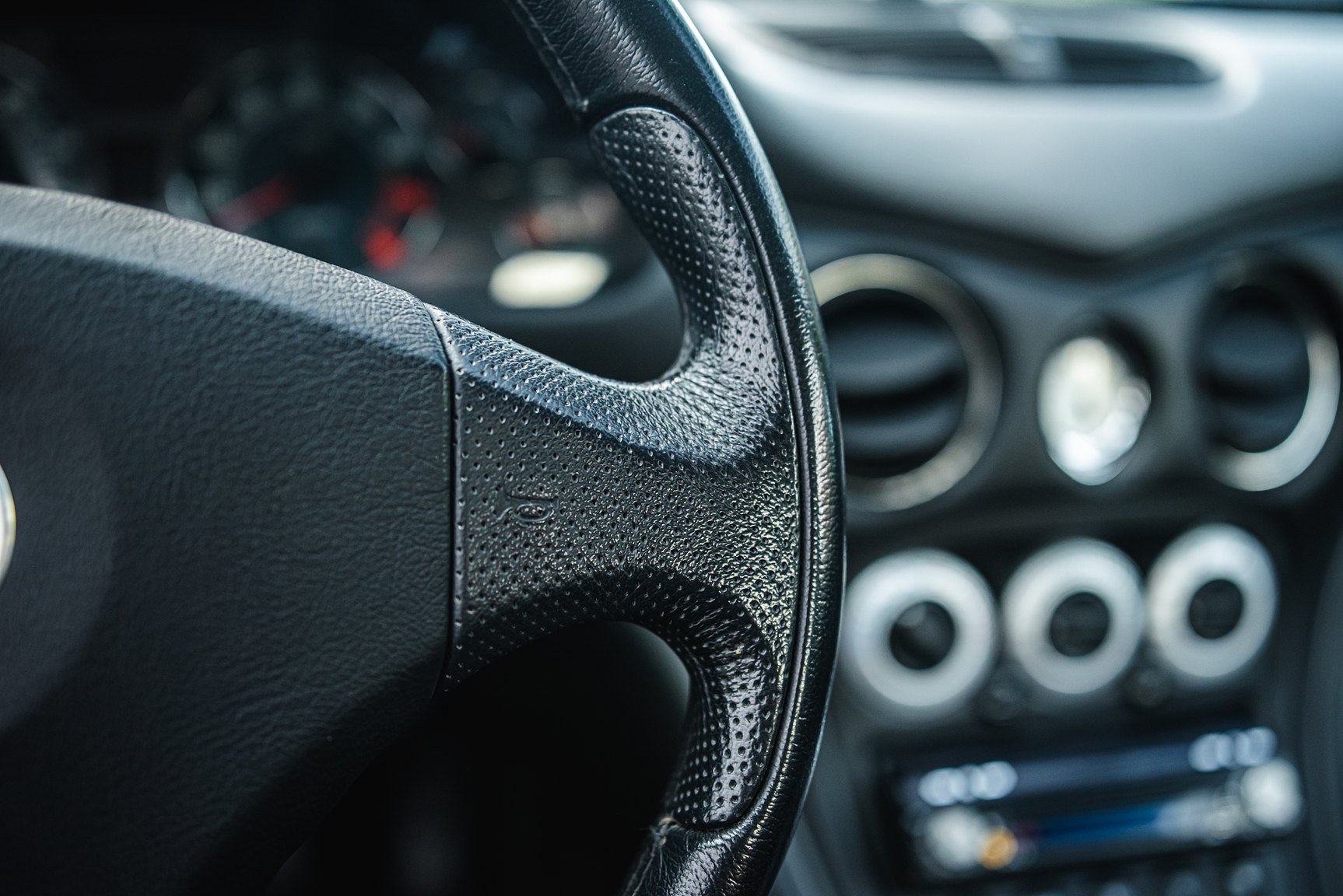 Interior image of 2000 Maserati 3200 GT