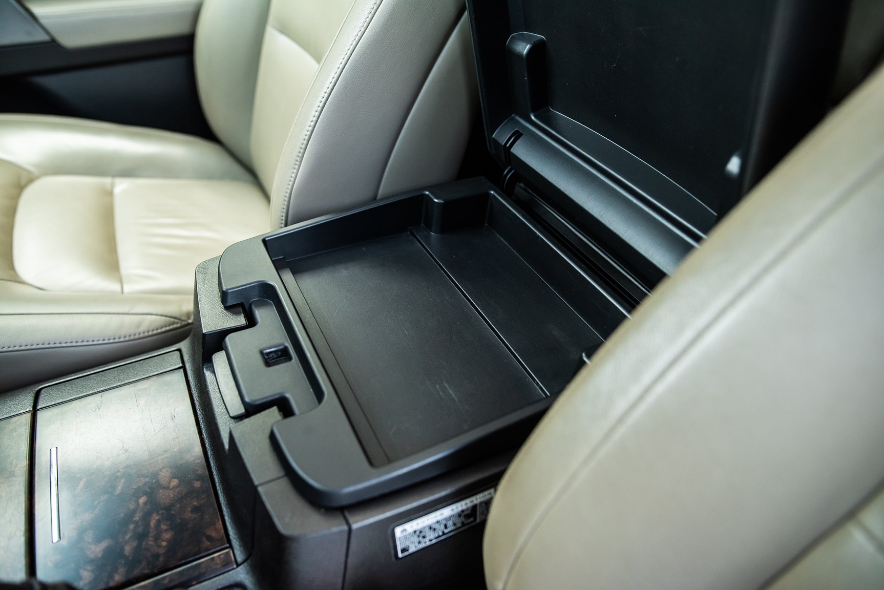 Interior image of 2008 Toyota Land Cruiser 4.5 4WD V8