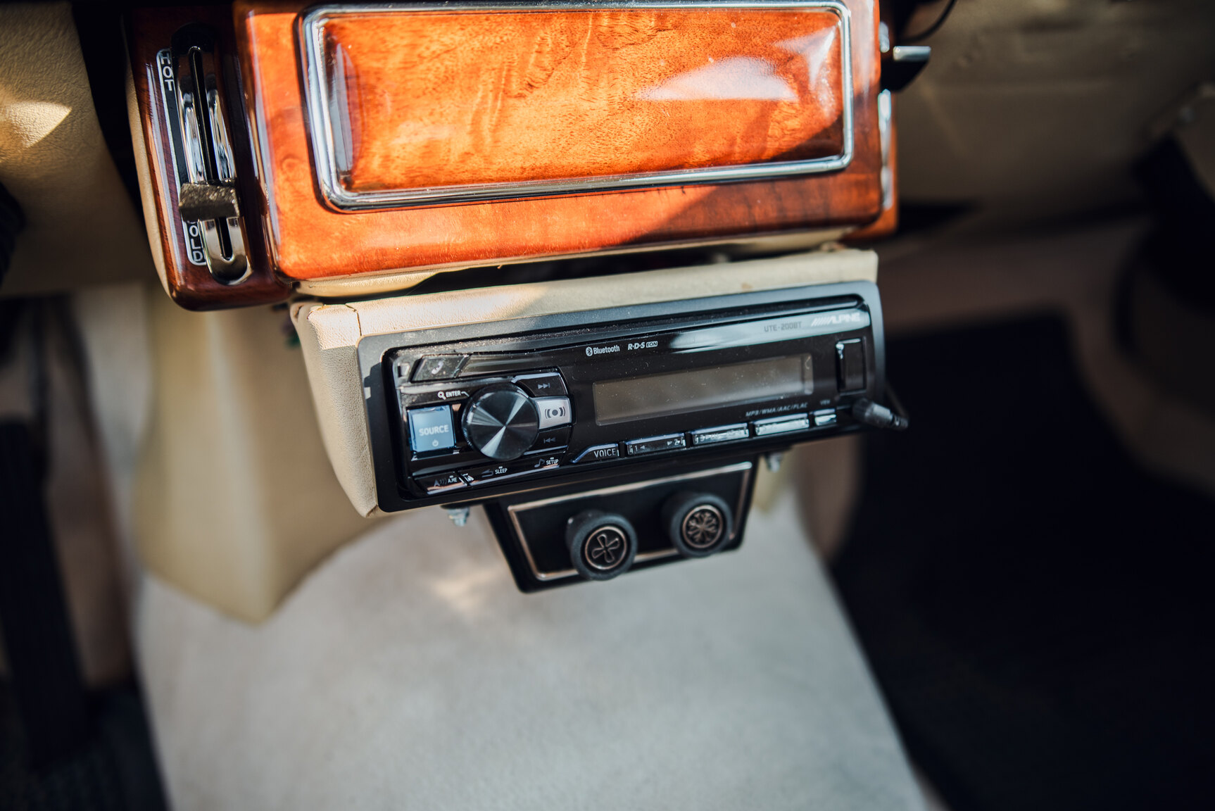 Interior image of 1965 Daimler 250 V8