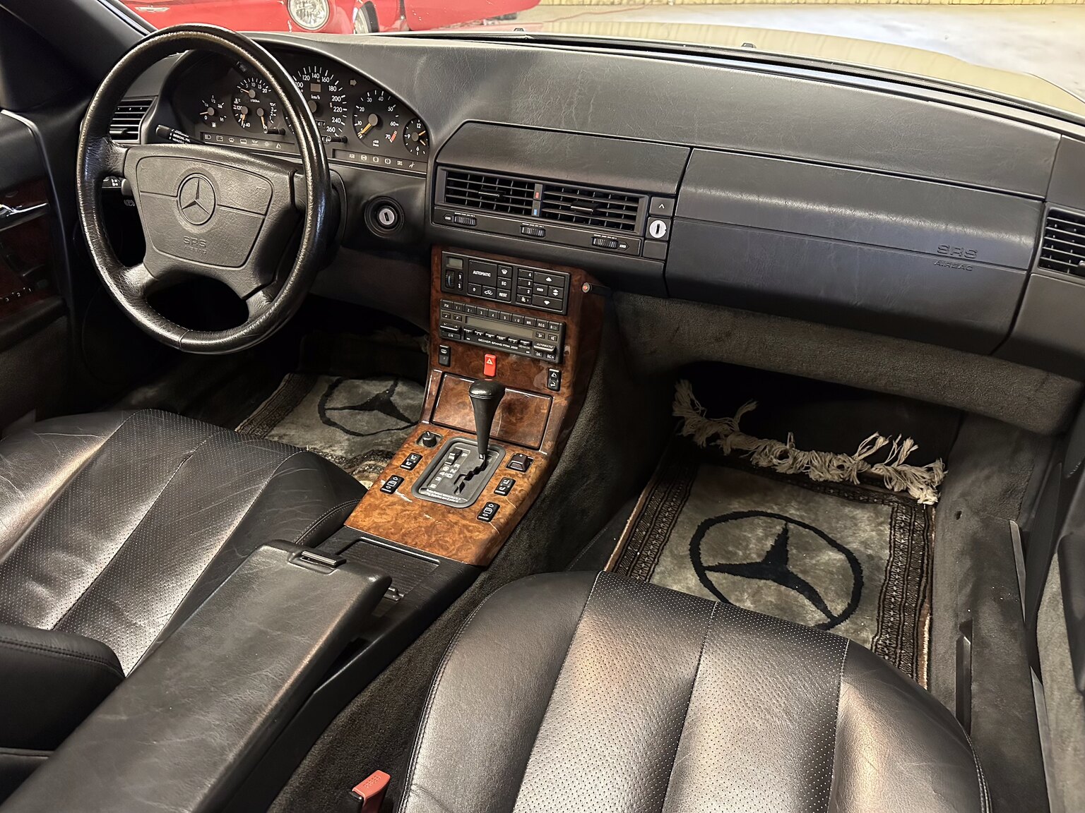 Interiörbild 1993 Mercedes-Benz SL 320