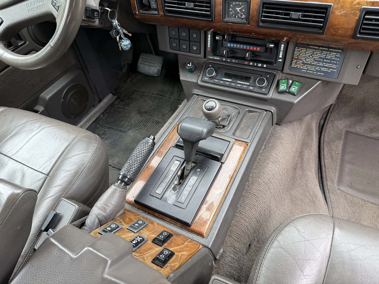 Interior image of 1990 Range Rover Vogue SE 3.9 (71)