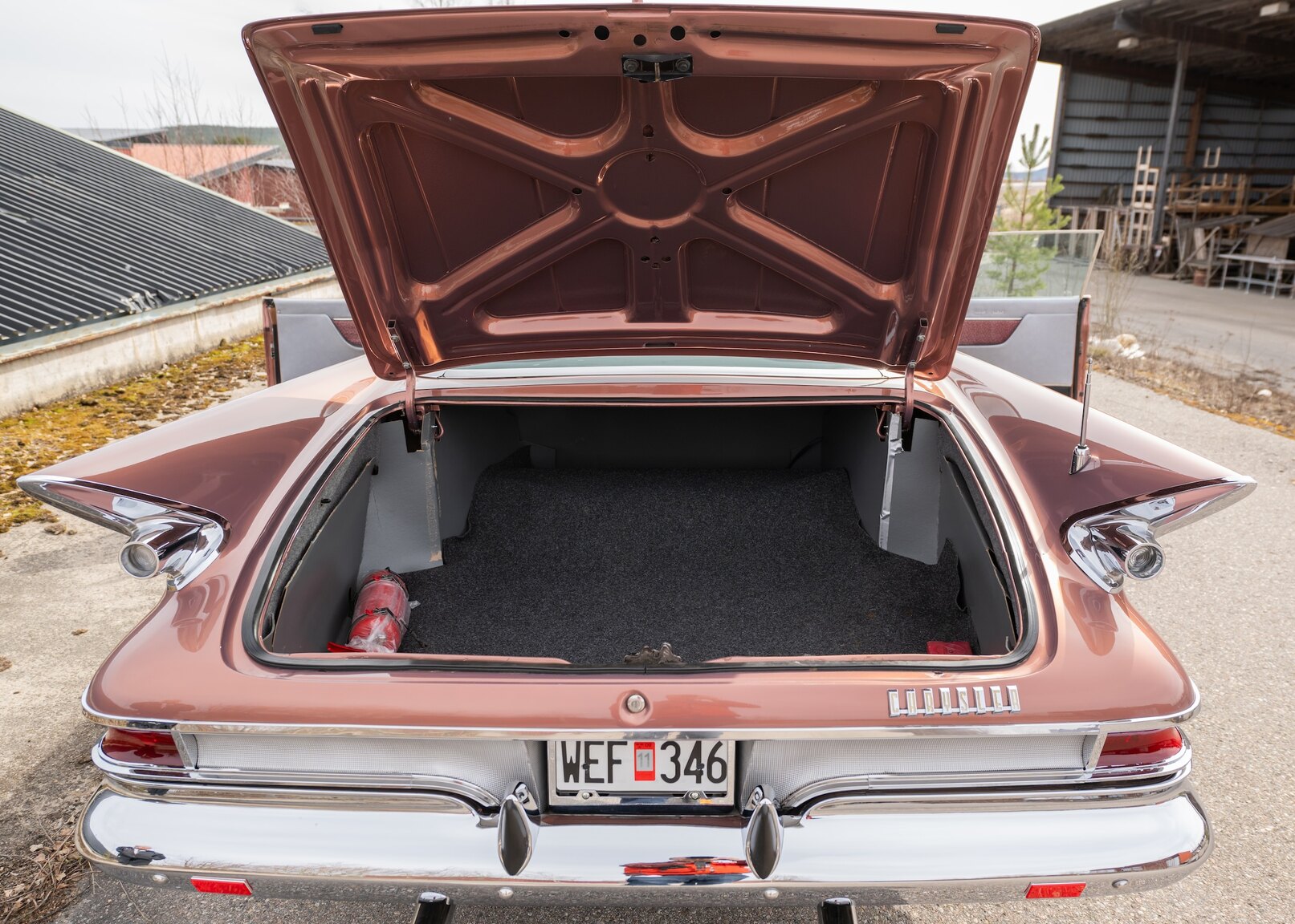 Innenraumfoto von 1961 Chrysler New Yorker Sedan (52)