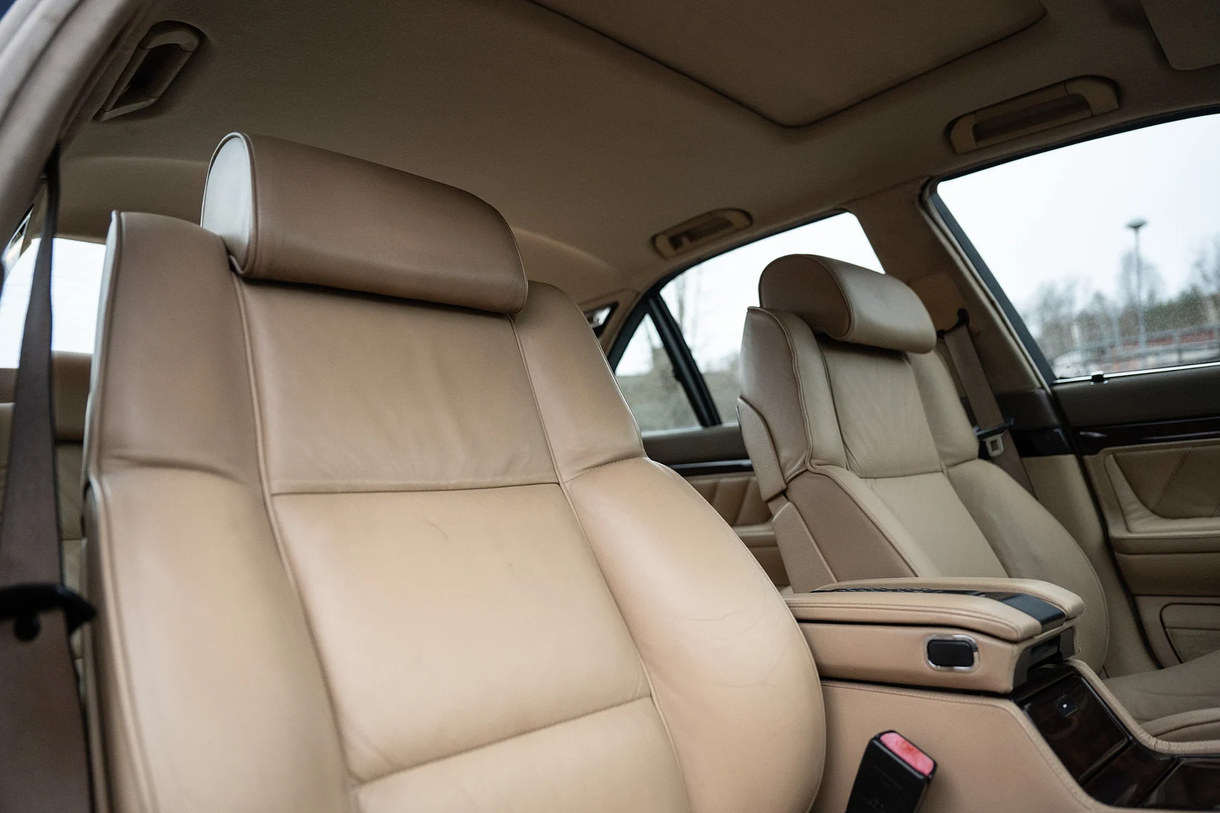 Interior image of 1996 BMW 740 iA - NO RESERVE (54)