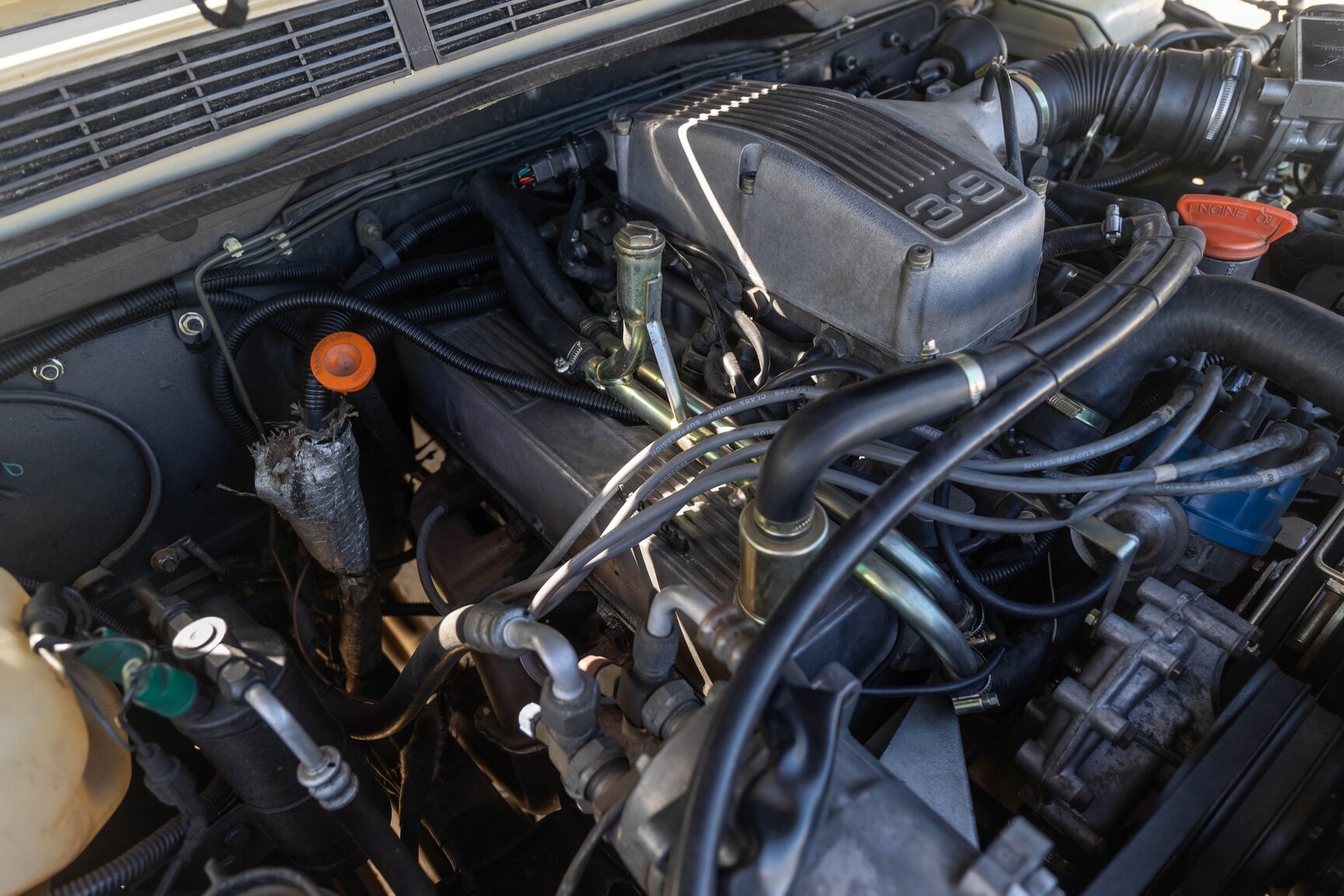 Image of 1991 Range Rover Restomod mechanics
