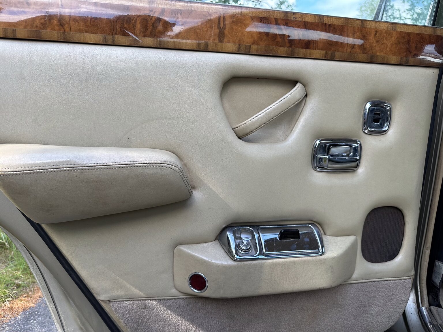 Interior image of 1979 Rolls Royce Silver Shadow