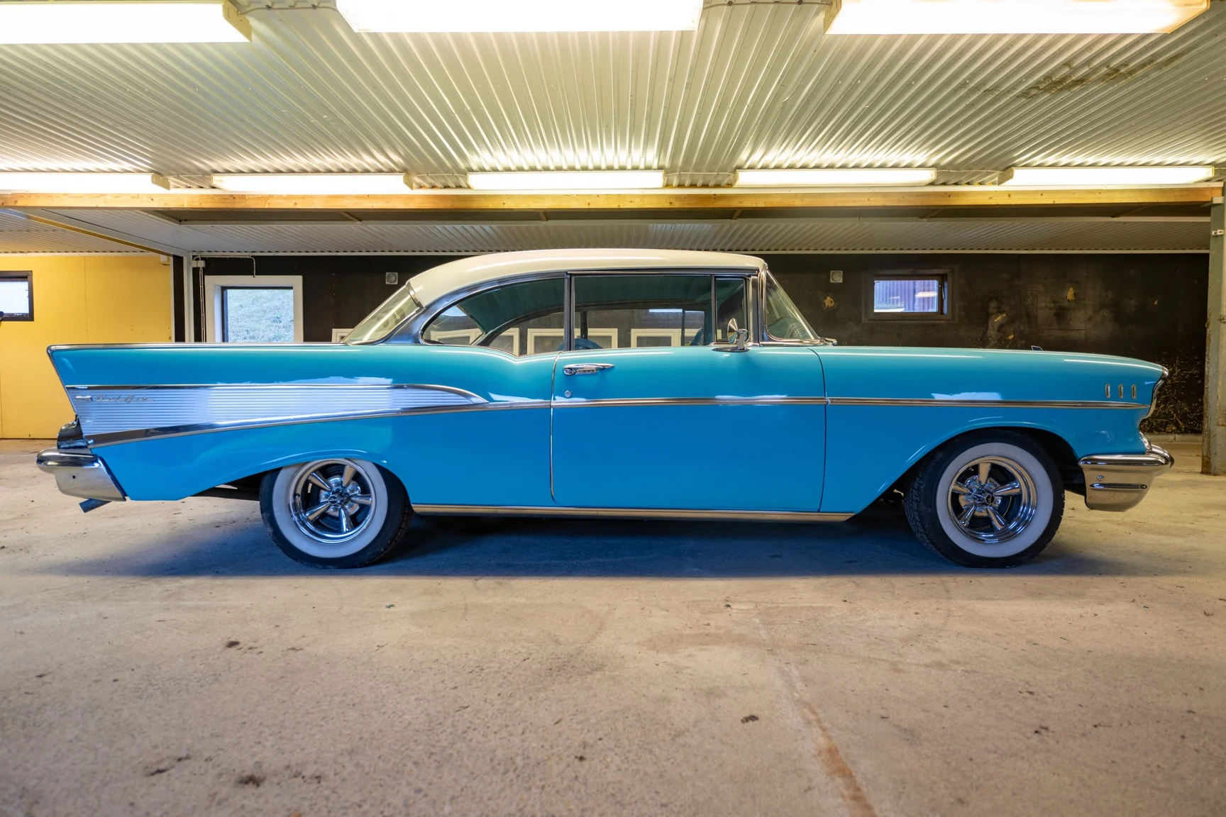 Exteriörbild på 1957 Chevrolet Bel Air Sport Coupé (7)