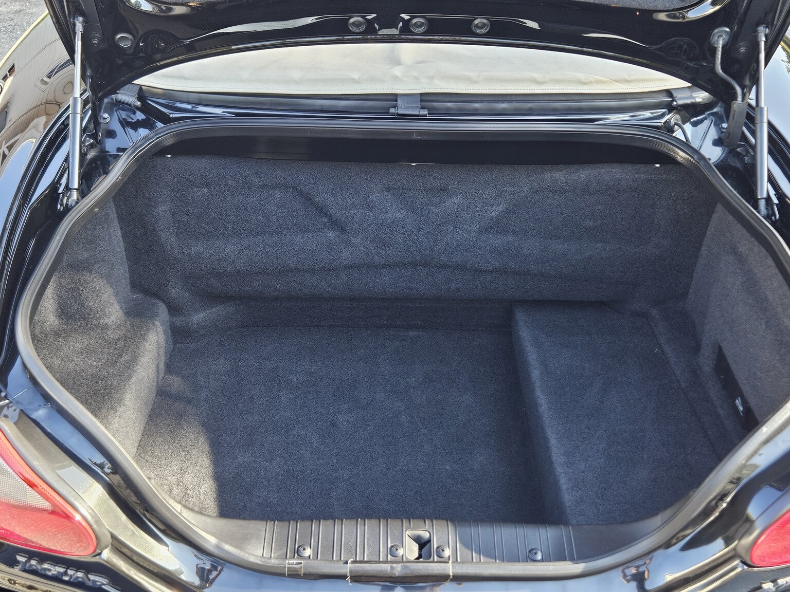 Interiörbild 1998 Jaguar XK8 Cabriolet