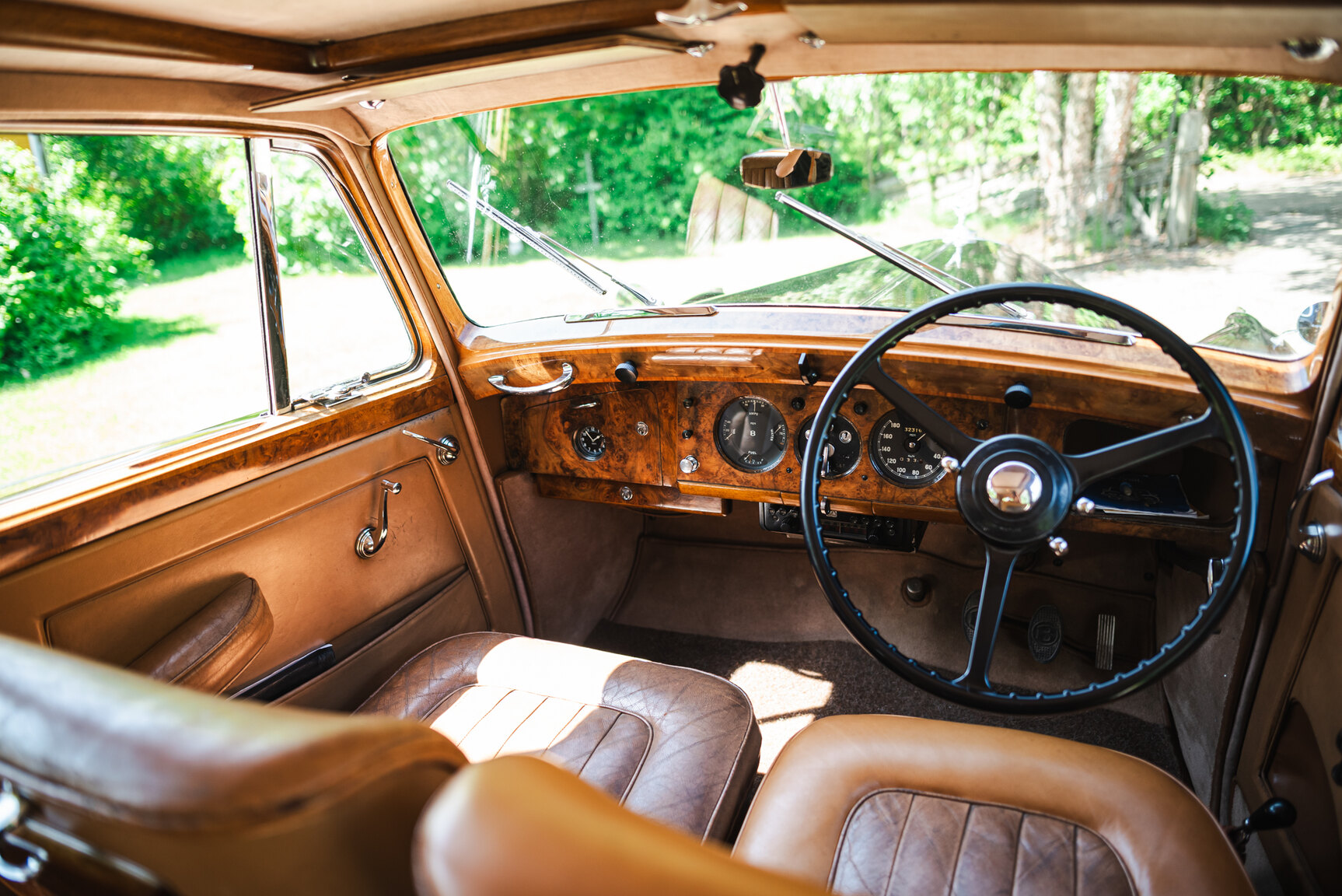 Interior image of 1950 Bentley 4 1/4 Litre