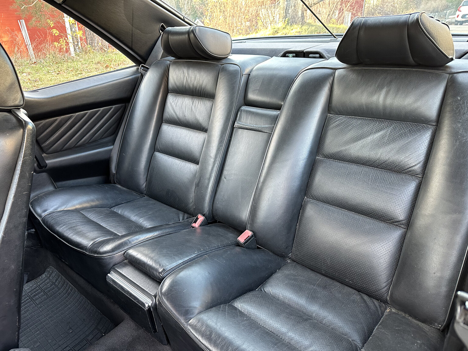 Interiörbild 1988 Mercedes 560 SEC