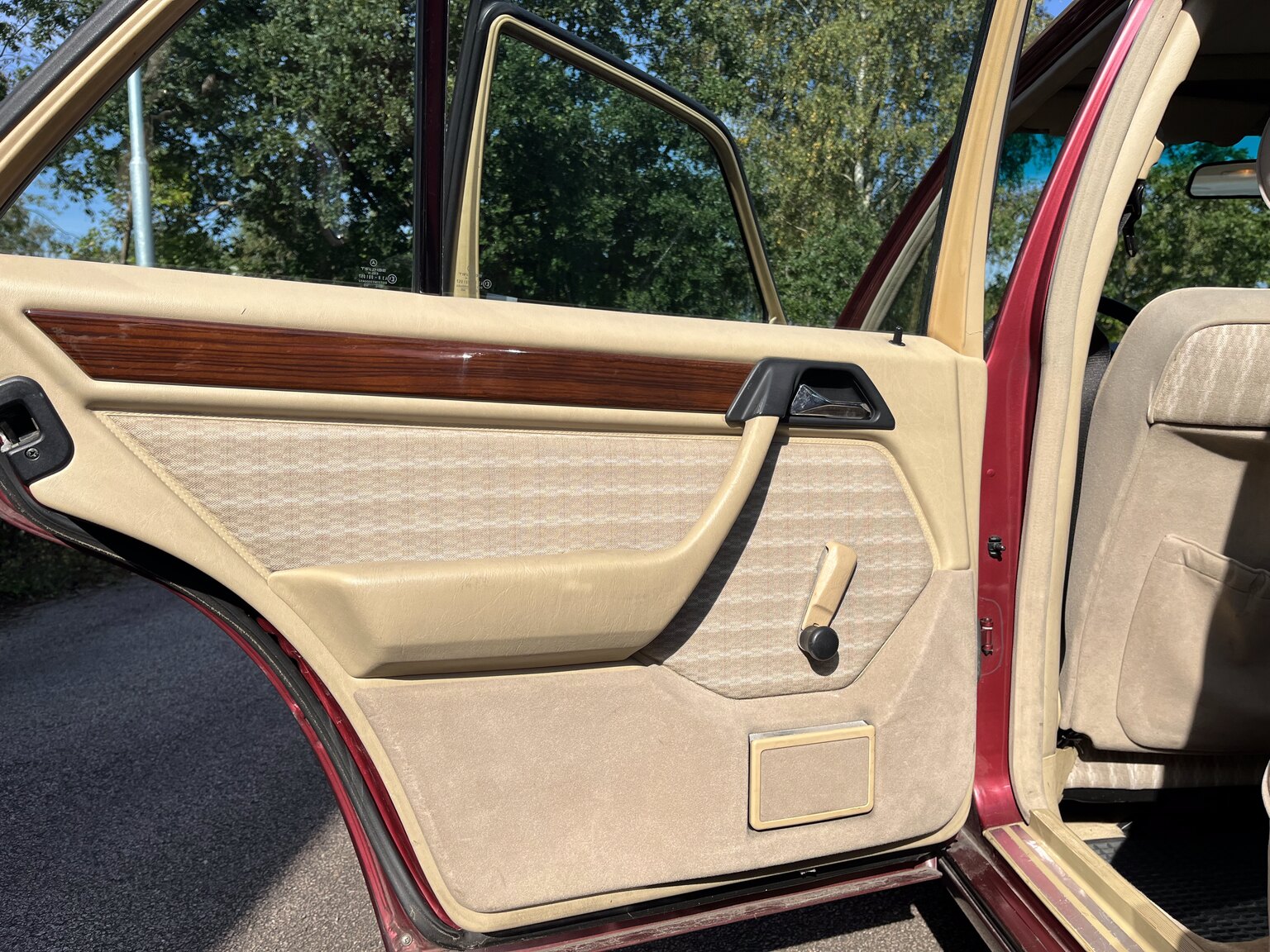 Interiörbild 1990 Mercedes-Benz 230 E
