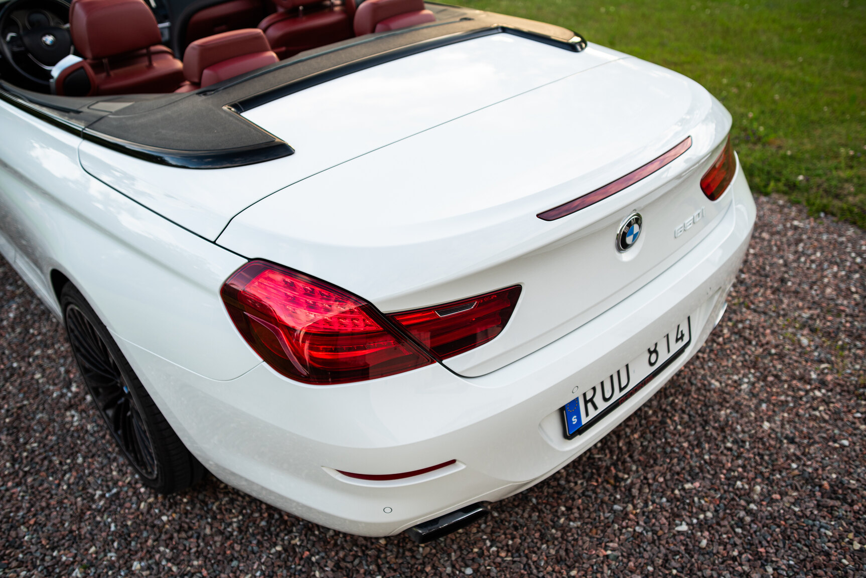 Exteriörbild på 2011 BMW 650i Cabriolet