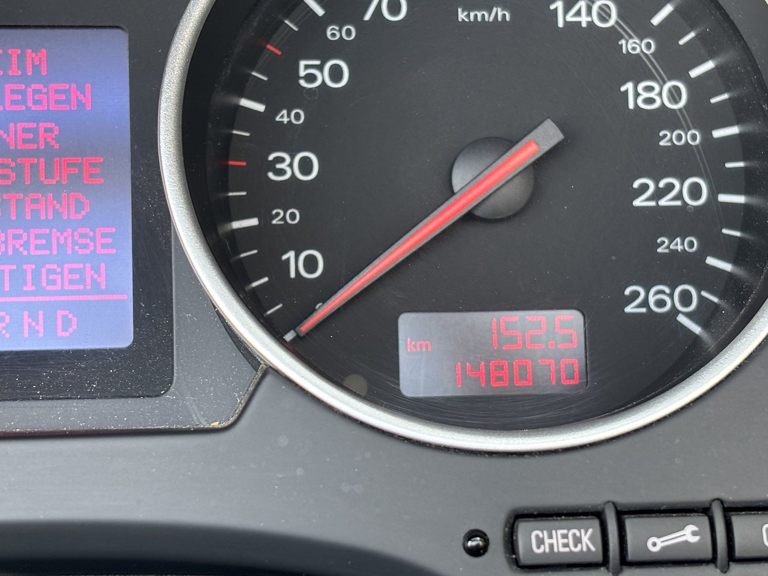 Interior image of 2003 Audi A4 Cabriolet 2.4 V6 Multitronic